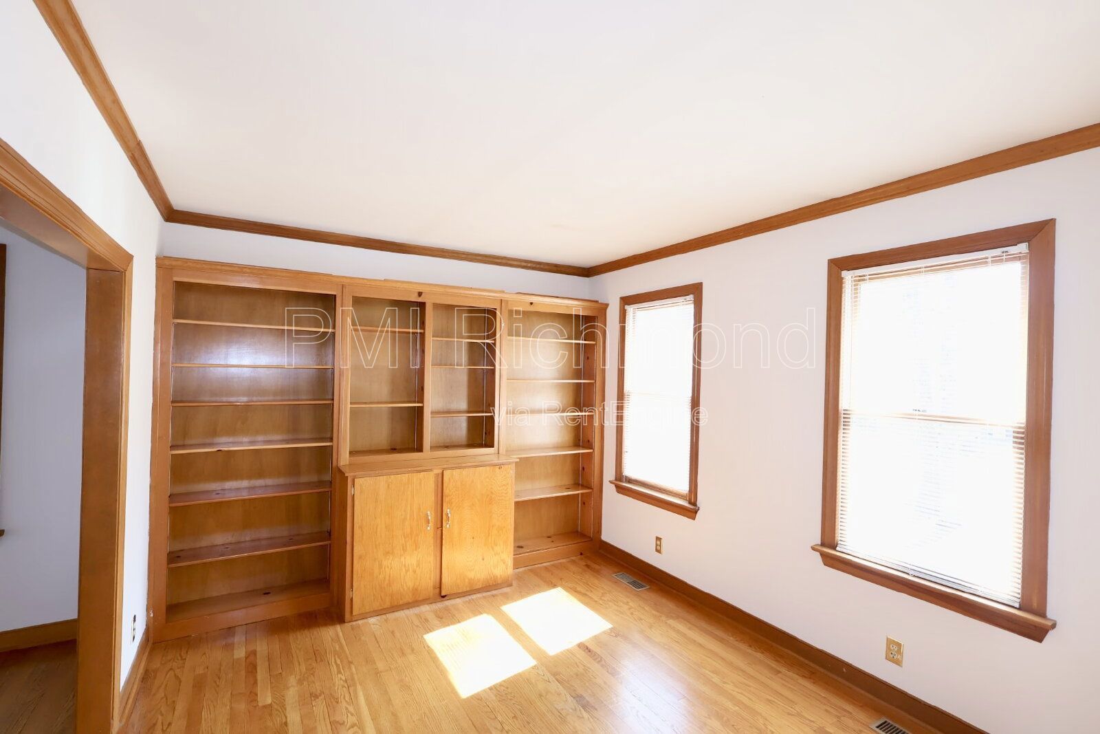 Beautiful Single Family Colonial Home in The Exbury Subdivision! property image