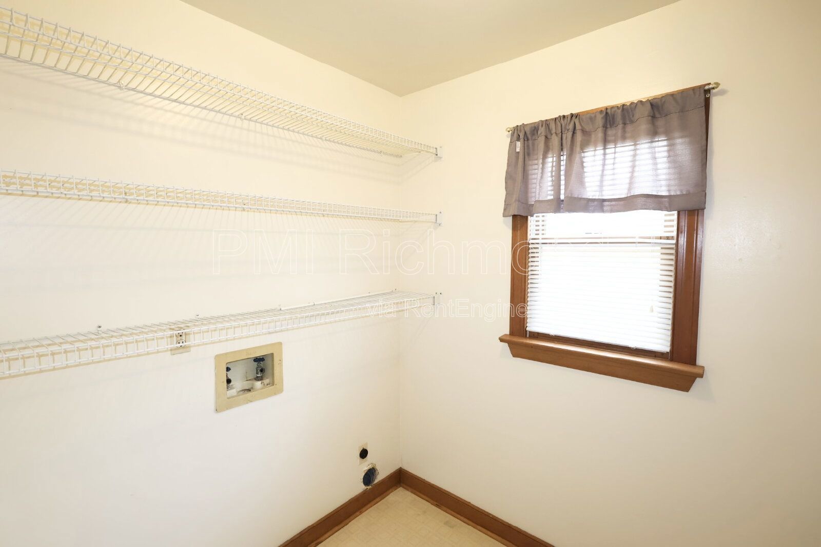 Beautiful Single Family Colonial Home in The Exbury Subdivision! property image