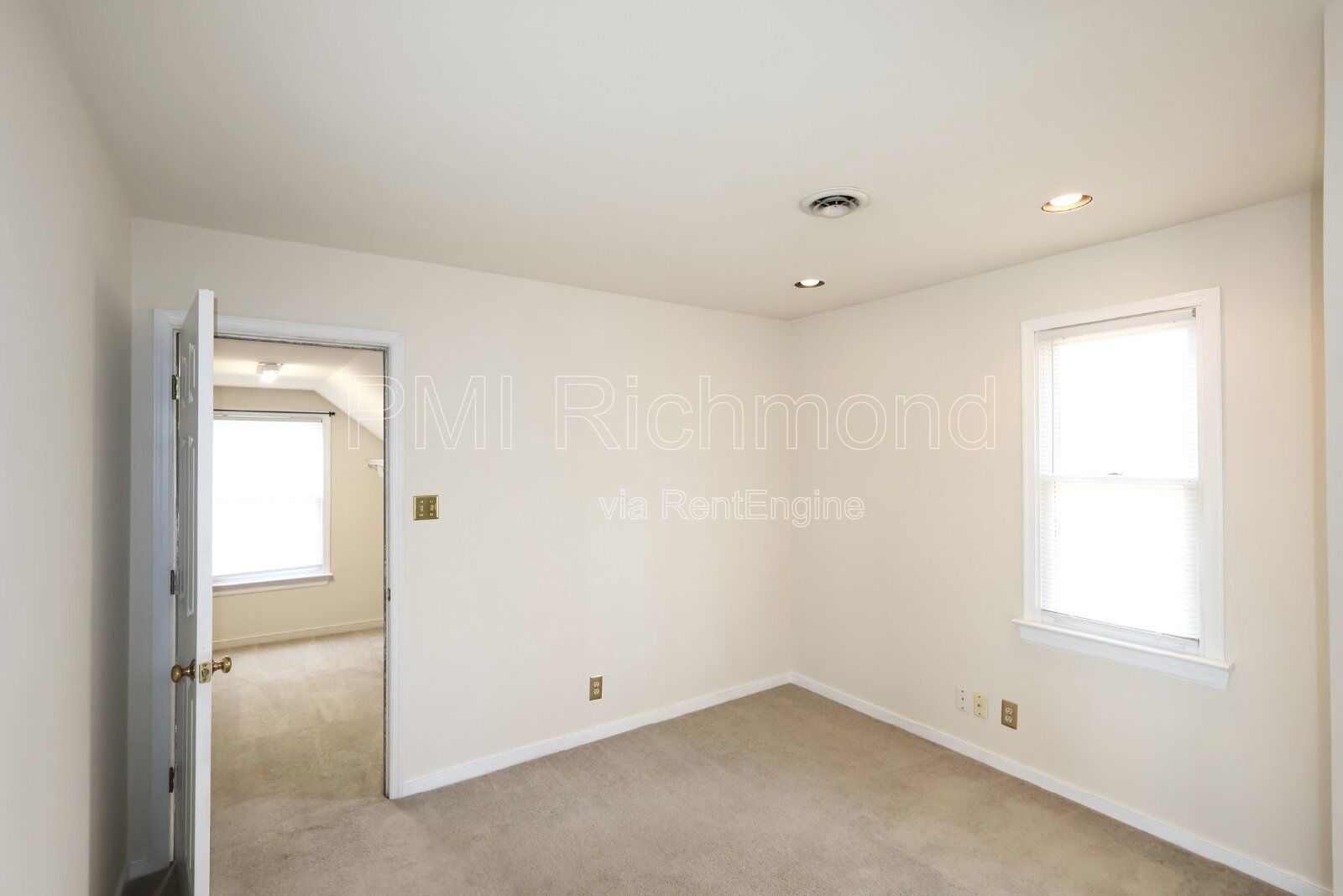 Beautiful Single Family Colonial Home in The Exbury Subdivision! property image