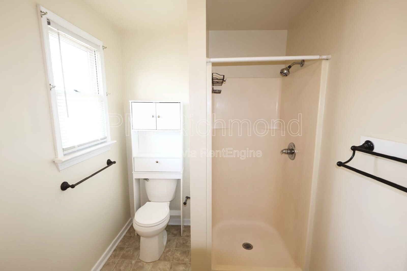 Beautiful Single Family Colonial Home in The Exbury Subdivision! property image