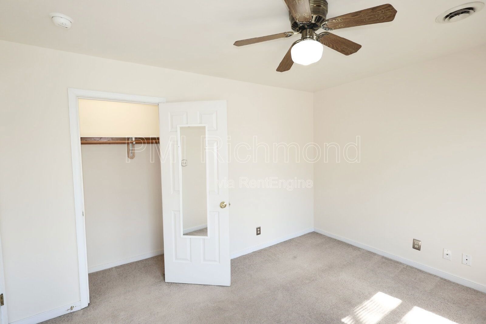 Beautiful Single Family Colonial Home in The Exbury Subdivision! property image