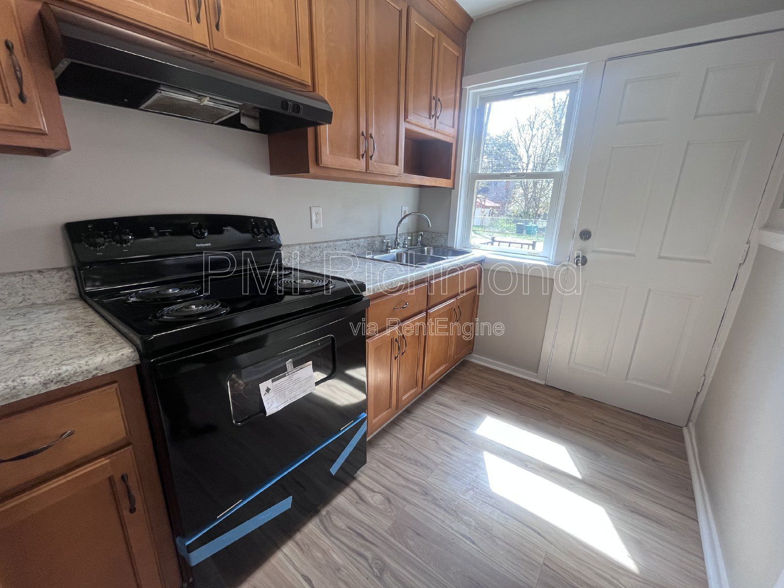 Amazing 4-Bed Home in Richmond, VA with Ample Space and Character! property image