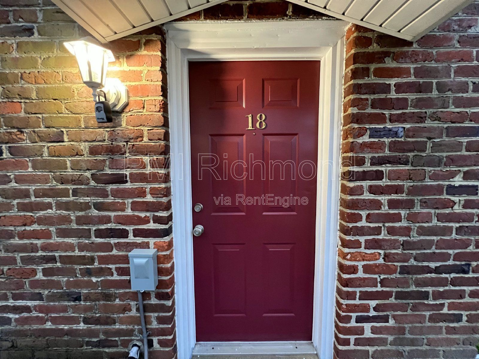 Cozy 2 Bed, 1 Bath End Unit Condo in Villas of Oakwood in Richmond! property image