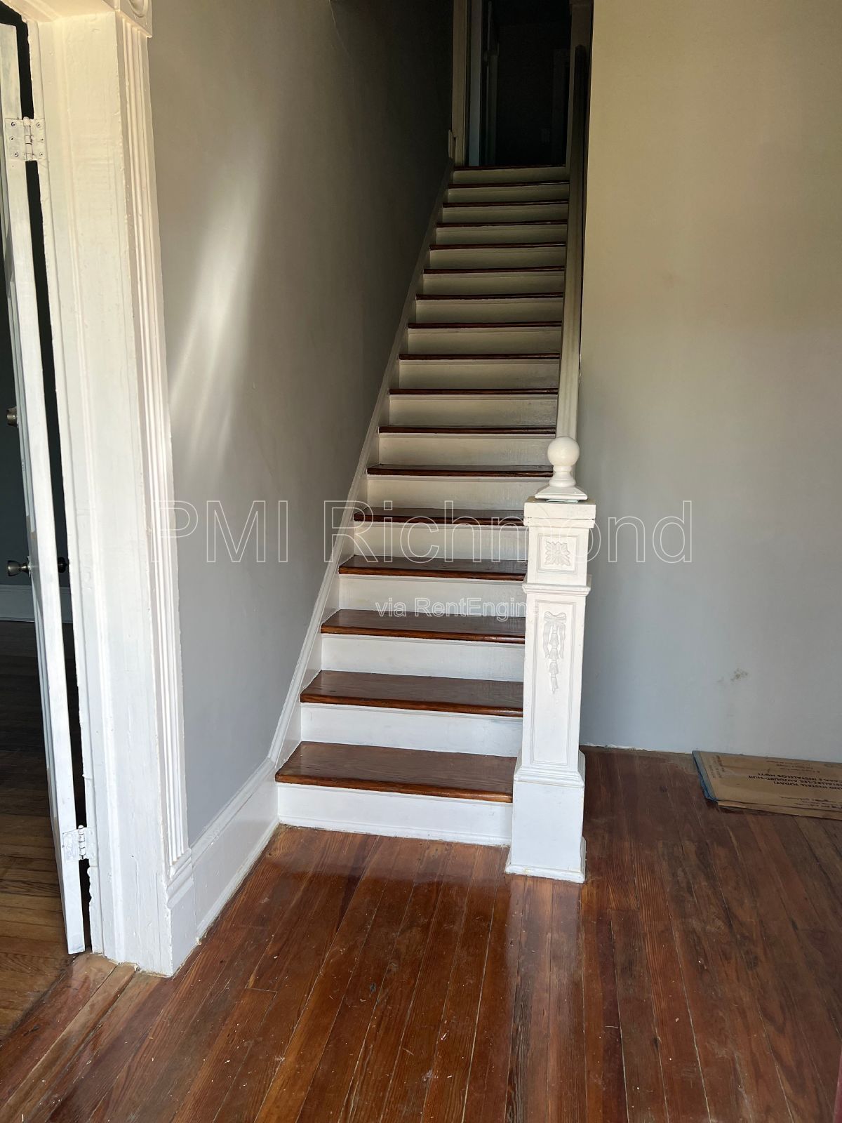 Quaint 1-Bed Duplex Unit Located in Colonial Heights! property image