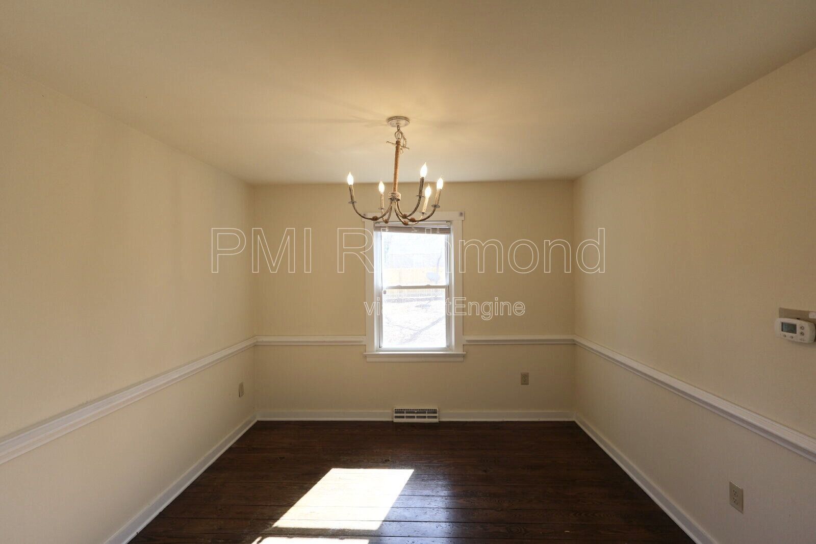 3 Bed, 2.5 Bath for Rent in the James River High School District! property image