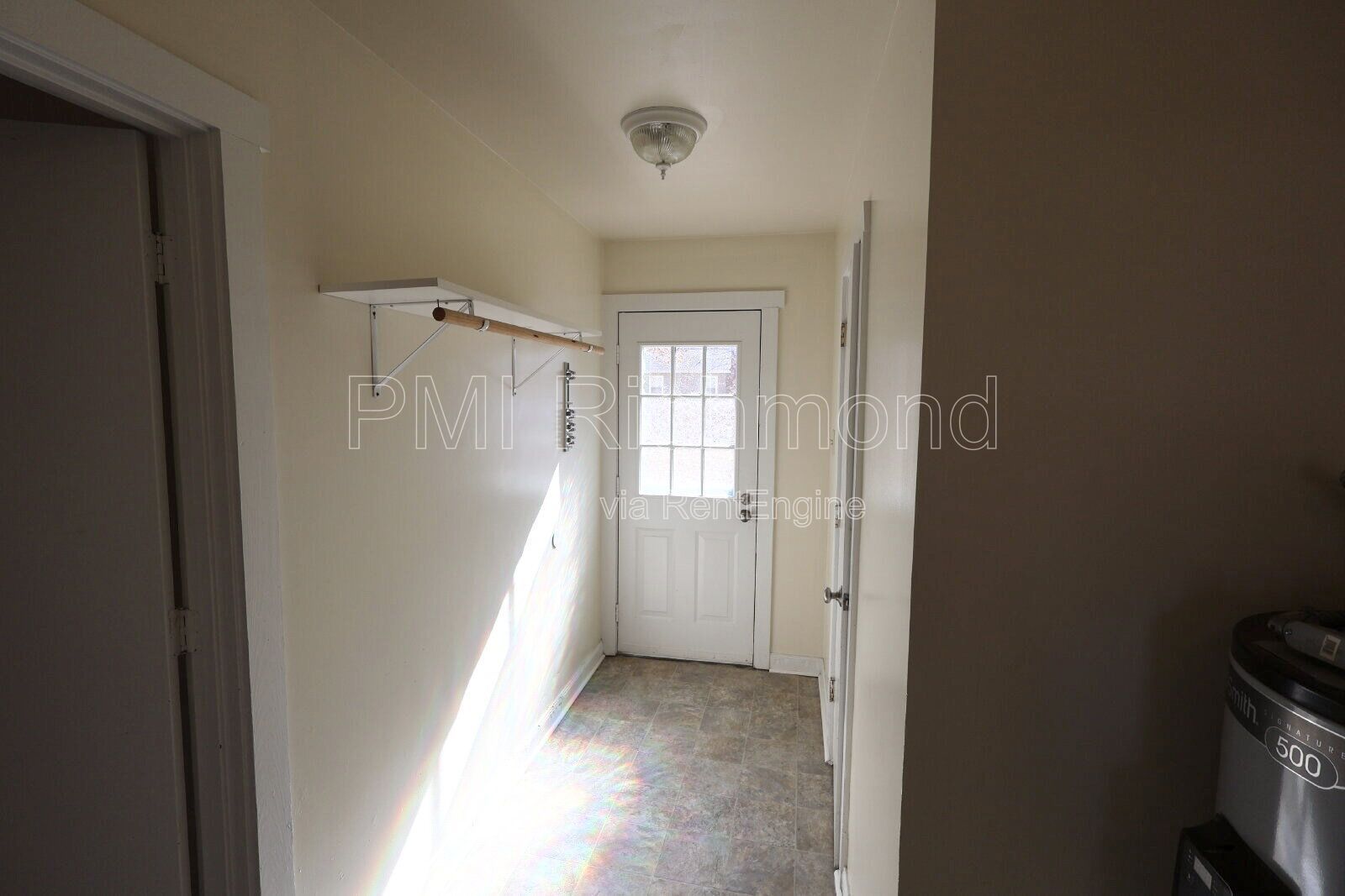 3 Bed, 2.5 Bath for Rent in the James River High School District! property image
