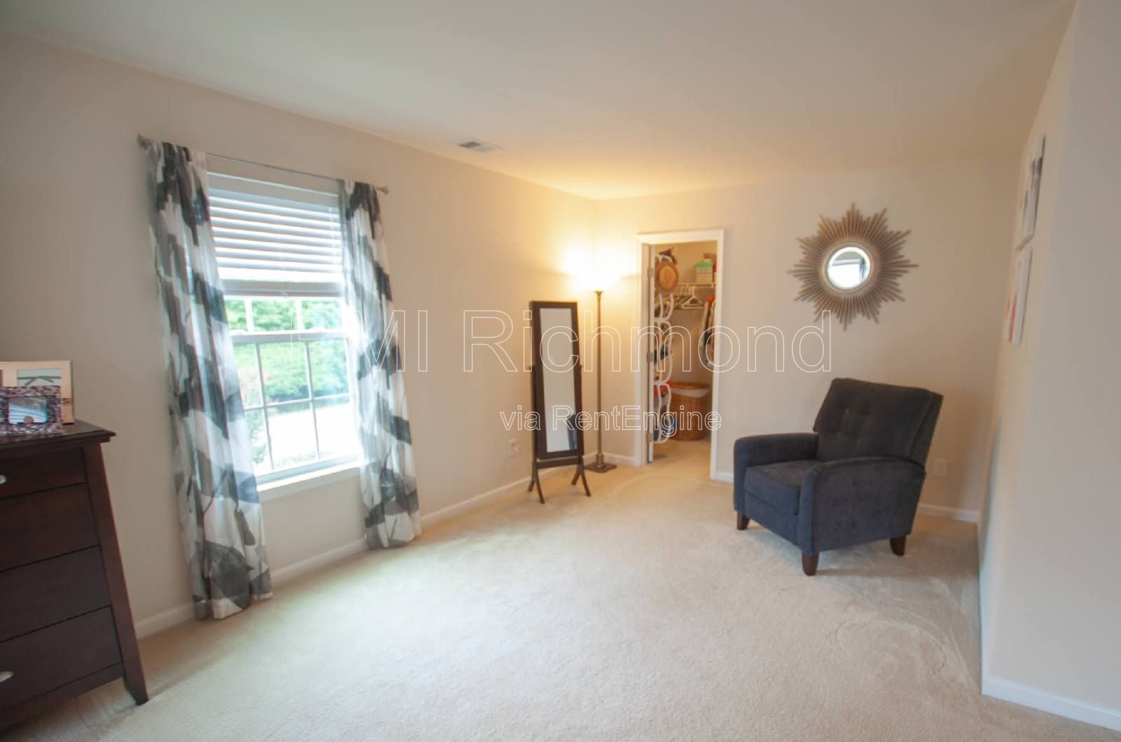 Stunning 4 Bedroom Colonial Home in Glen Allen! property image