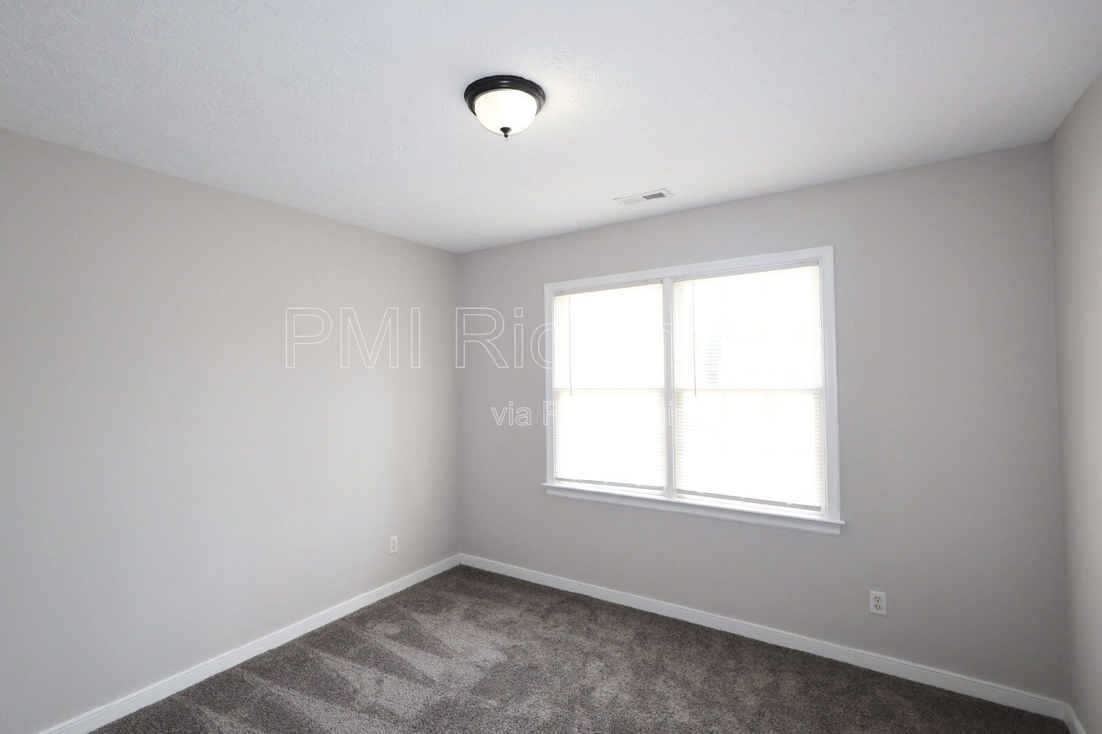 Newly Updated 4 Bed Home in the Desirable Ashbrook Subdivision! property image