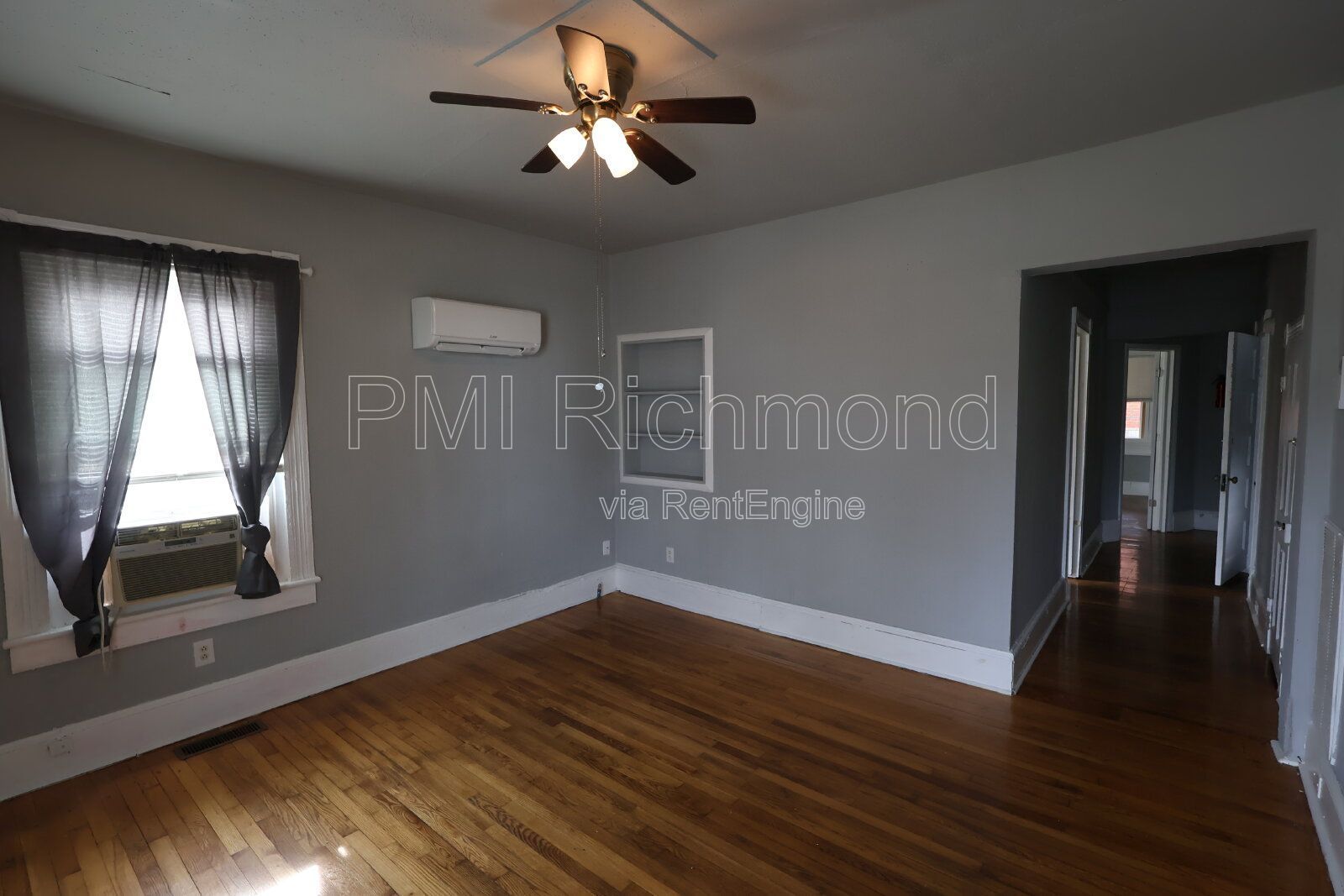 Beautiful 2 Bedroom First Floor Duplex located in Colonial Heights! property image