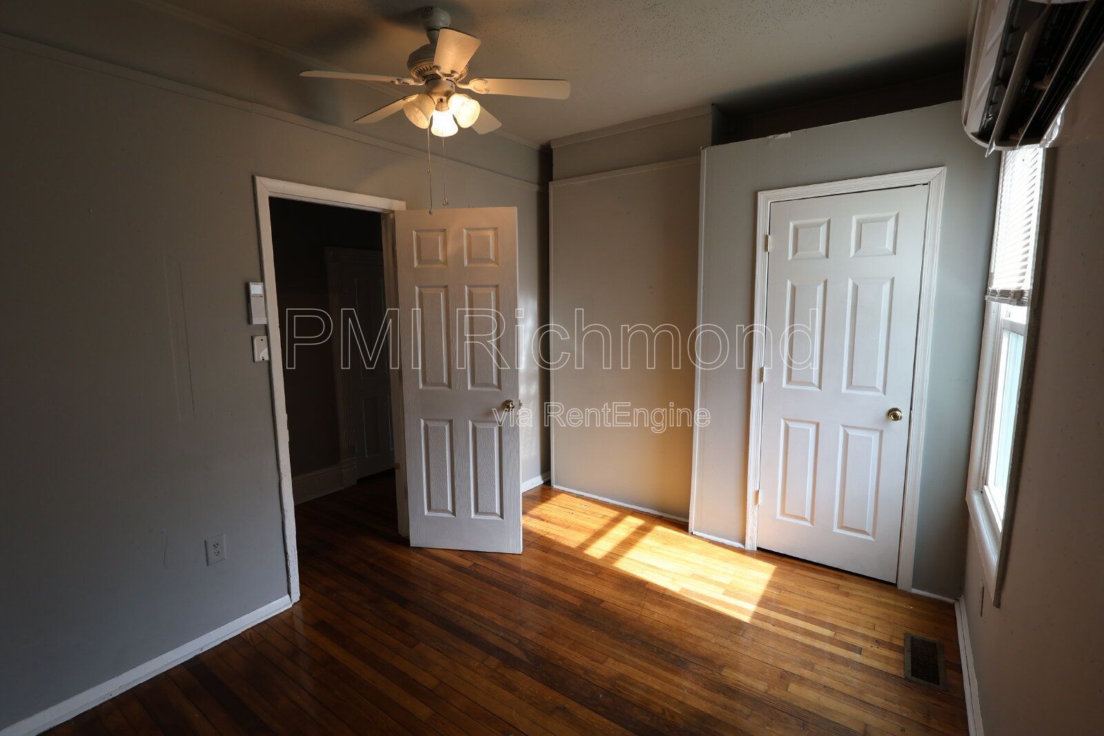Beautiful 2 Bedroom First Floor Duplex located in Colonial Heights! property image