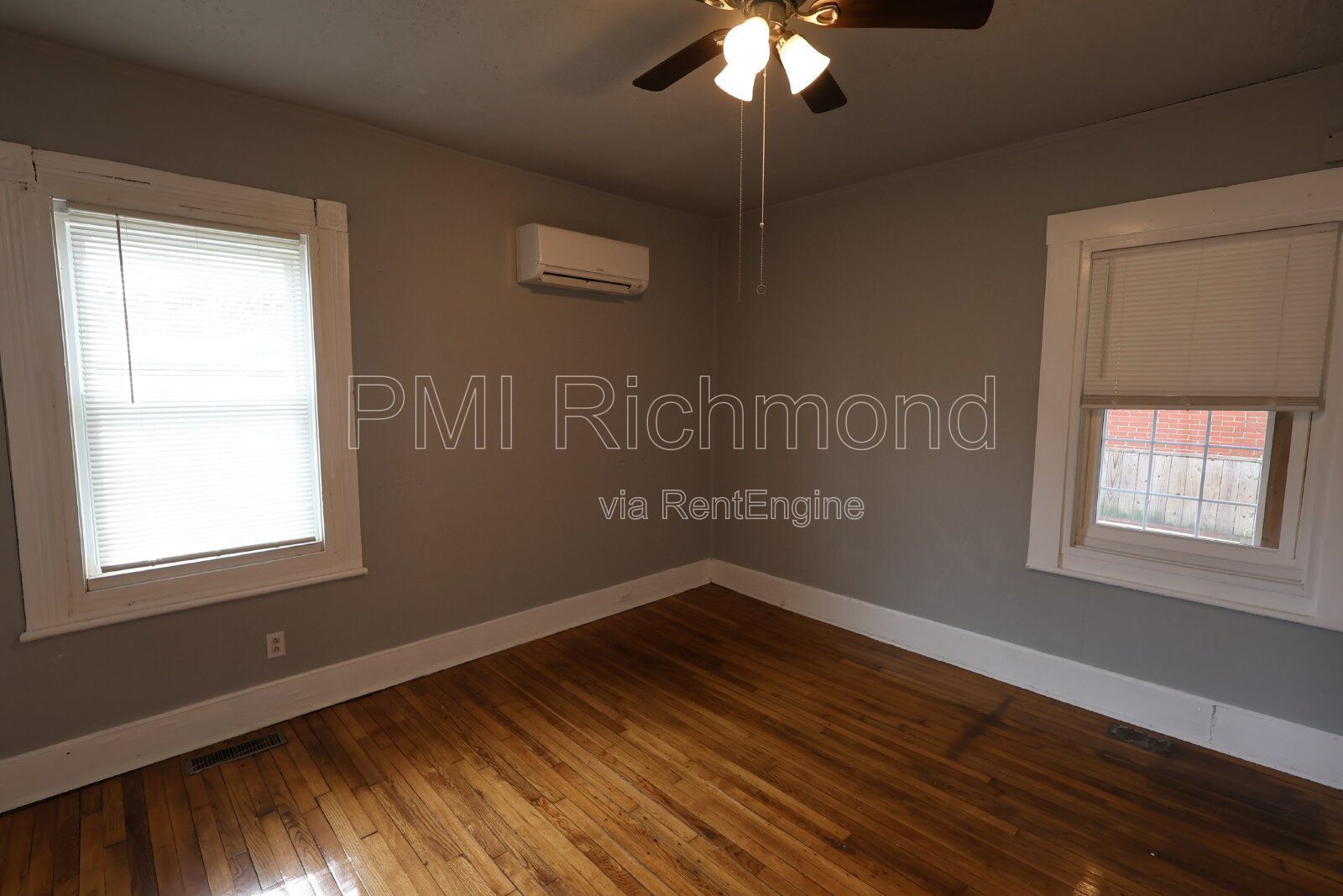 Beautiful 2 Bedroom First Floor Duplex located in Colonial Heights! property image