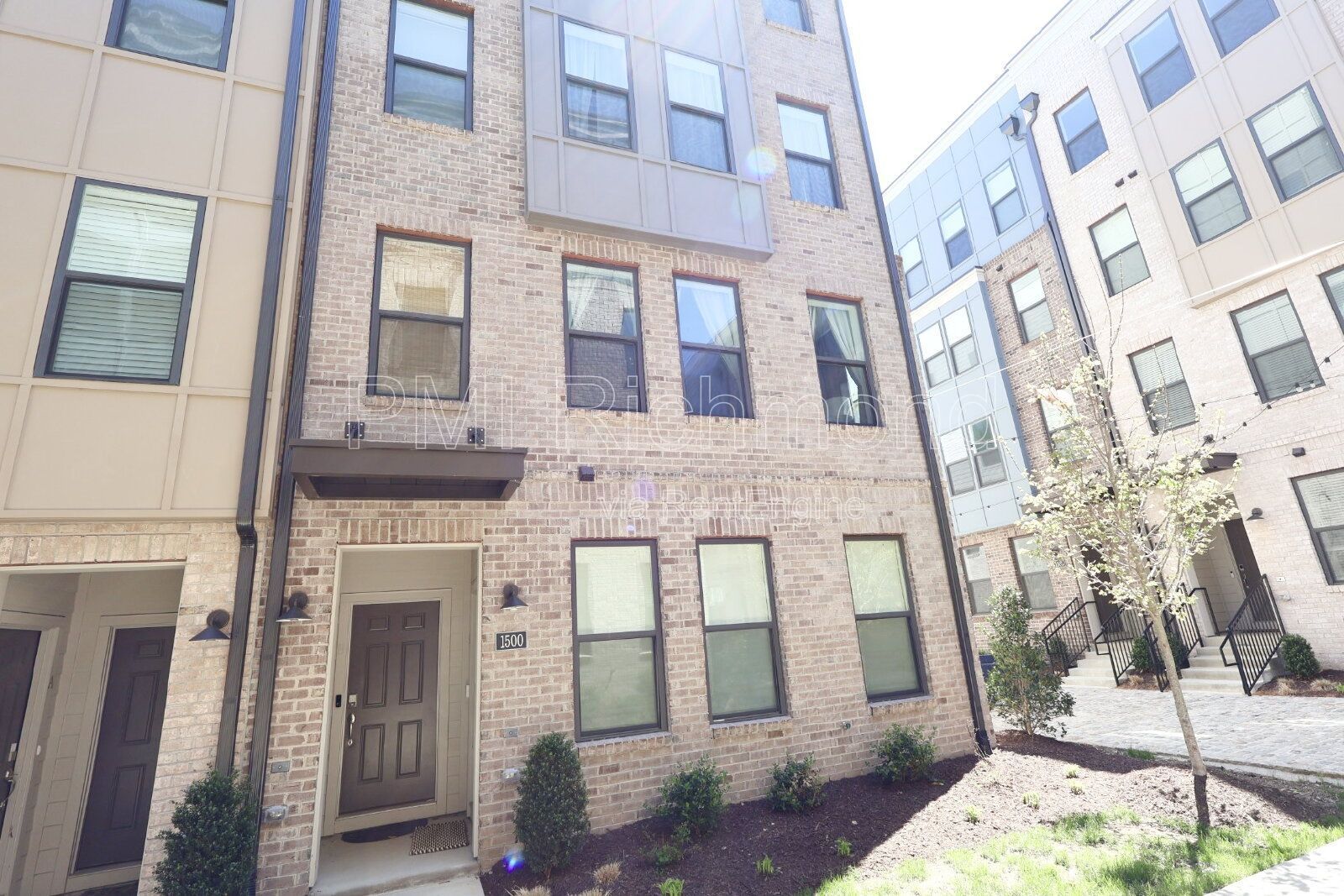 Experience Luxury Living: 3-Bed Condo at 1500 Moore St #B in Richmond! property image