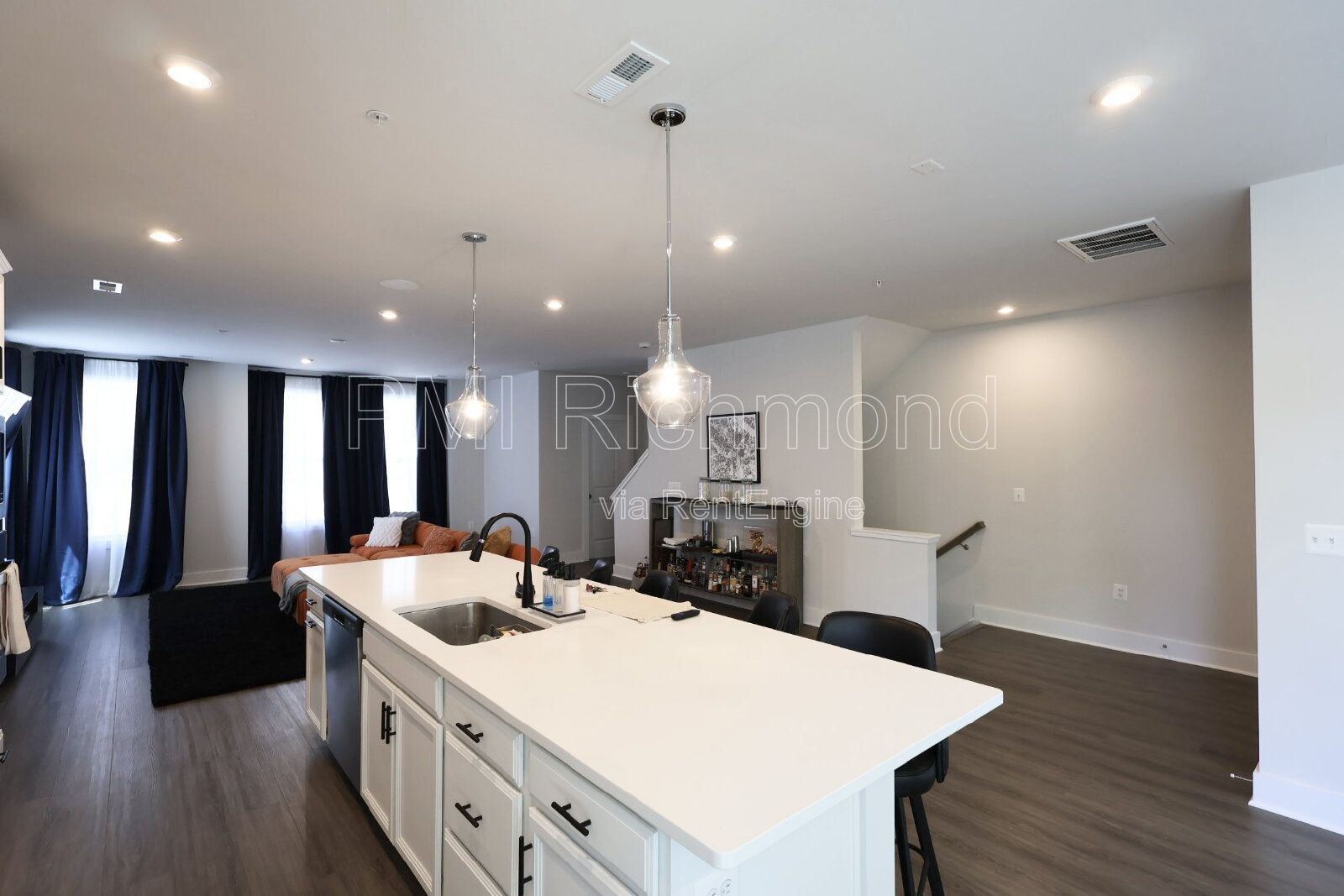 Experience Luxury Living: 3-Bed Condo at 1500 Moore St #B in Richmond! property image