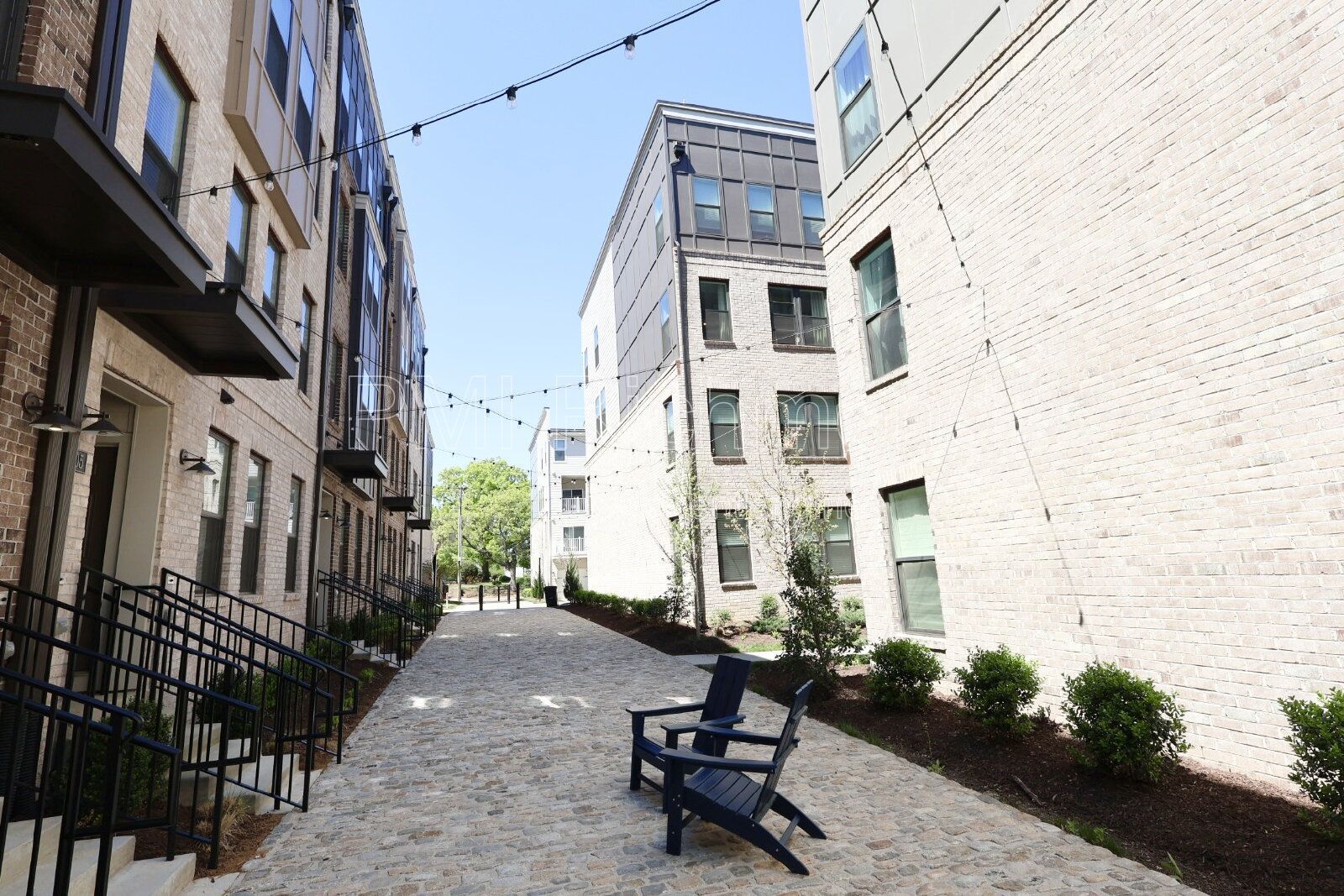 Experience Luxury Living: 3-Bed Condo at 1500 Moore St #B in Richmond! property image