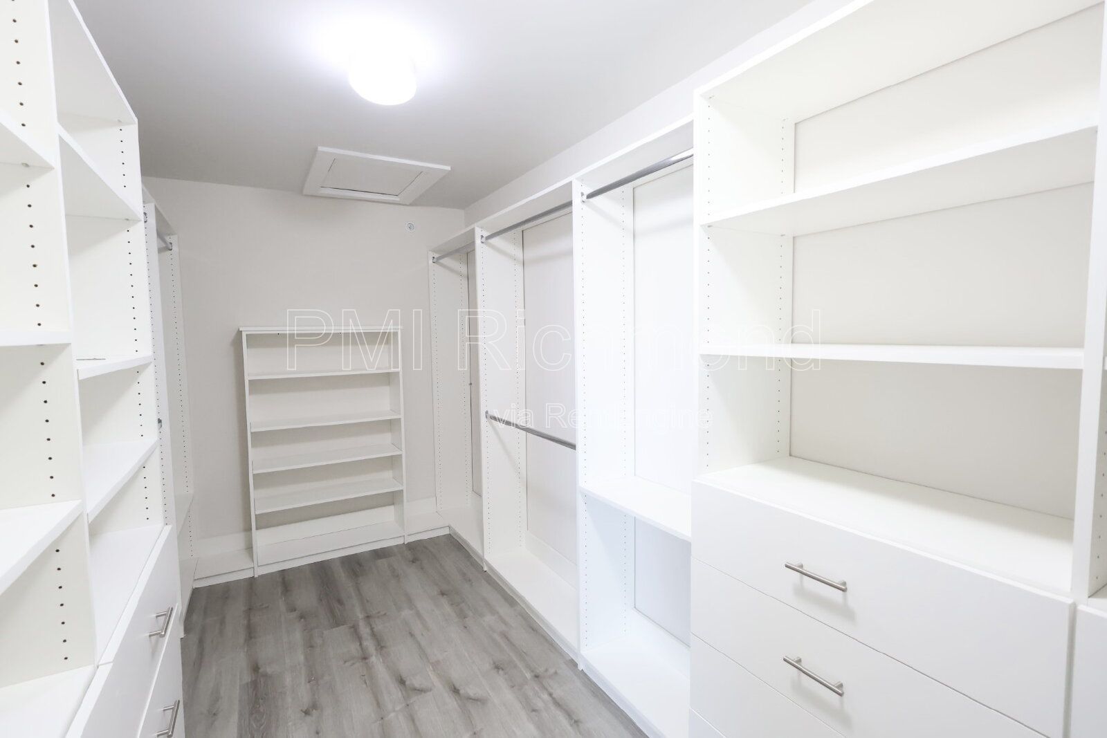 Gorgeous 3-Bed Townhouse in Short Pump with Granite Touches! property image