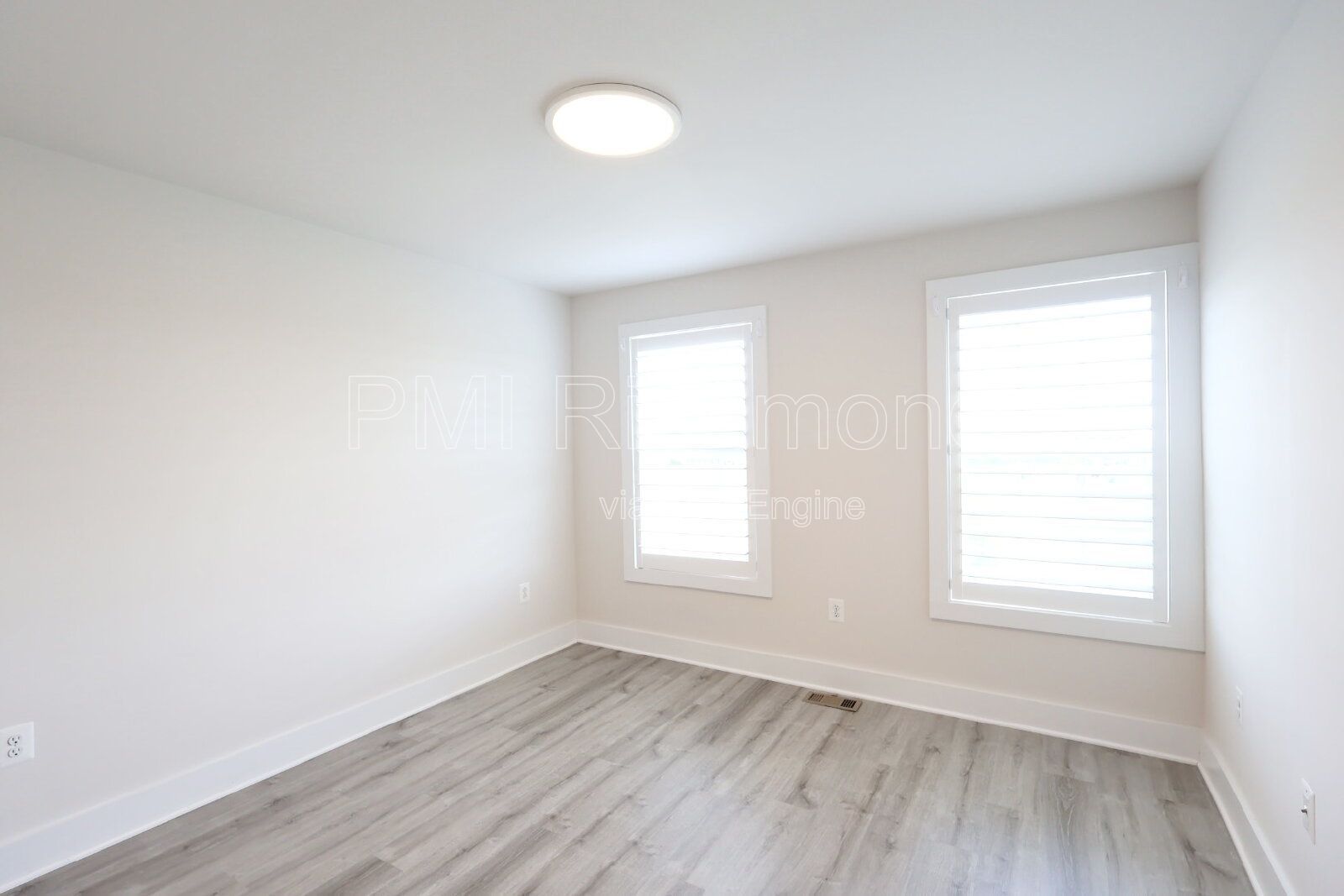 Gorgeous 3-Bed Townhouse in Short Pump with Granite Touches! property image