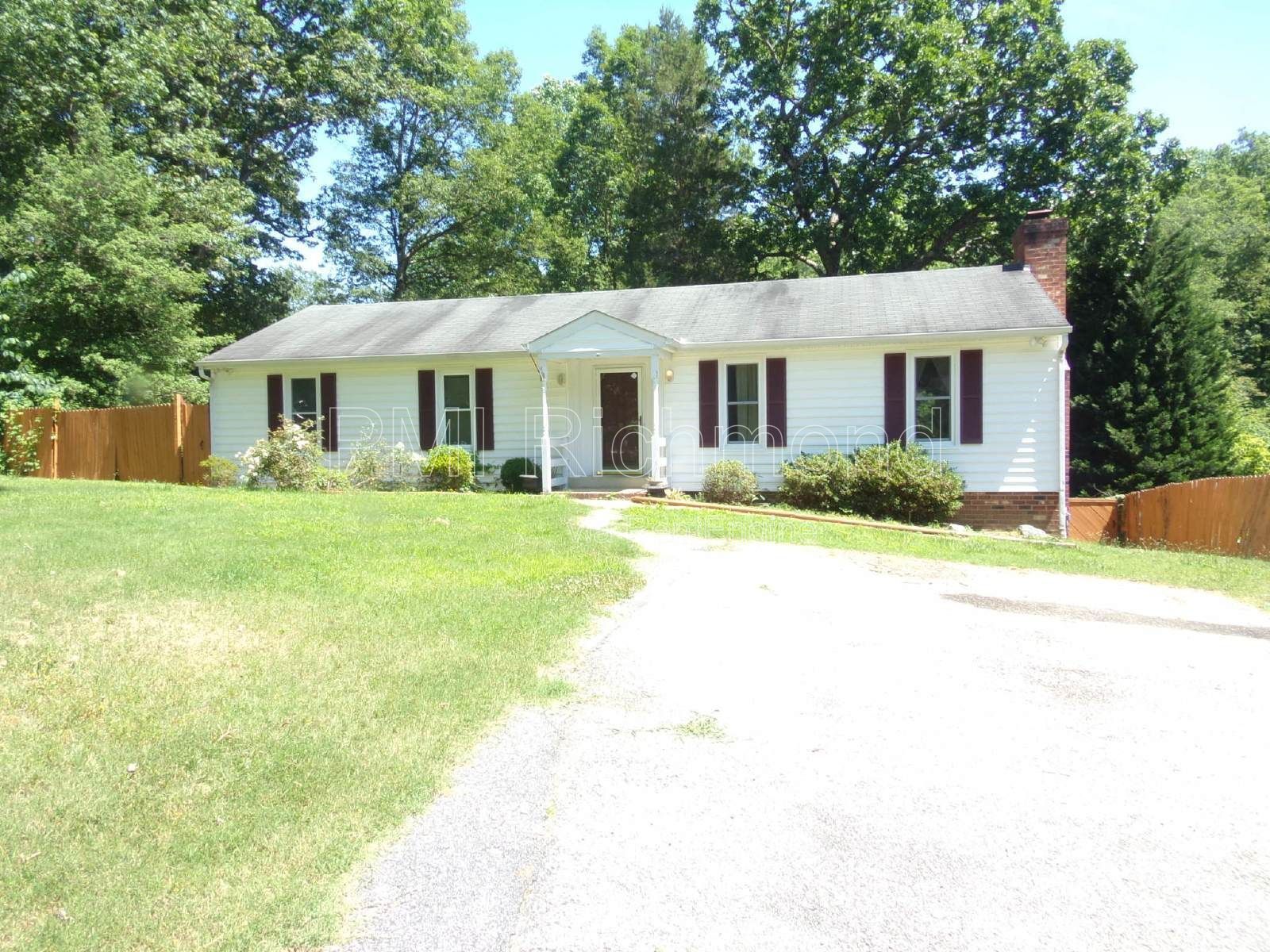 Cute 3-Bed Ranch with a Screened in Porch in Chesterfield! property image