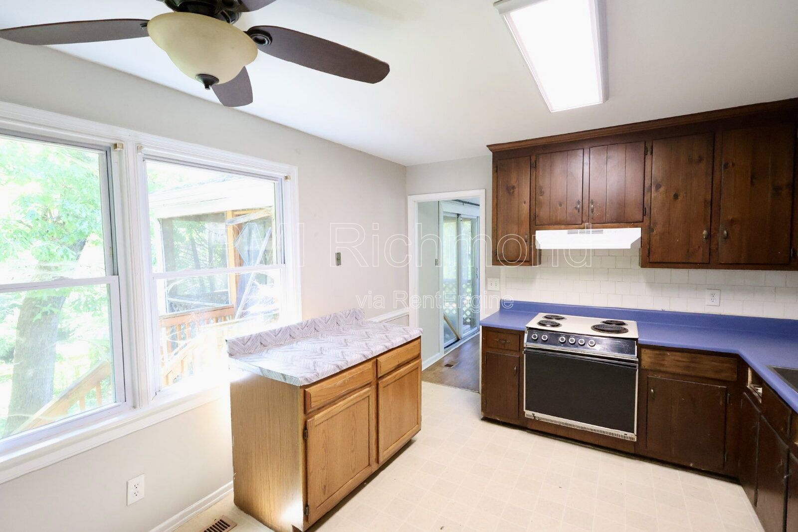 Cute 3-Bed Ranch with a Screened in Porch in Chesterfield! property image