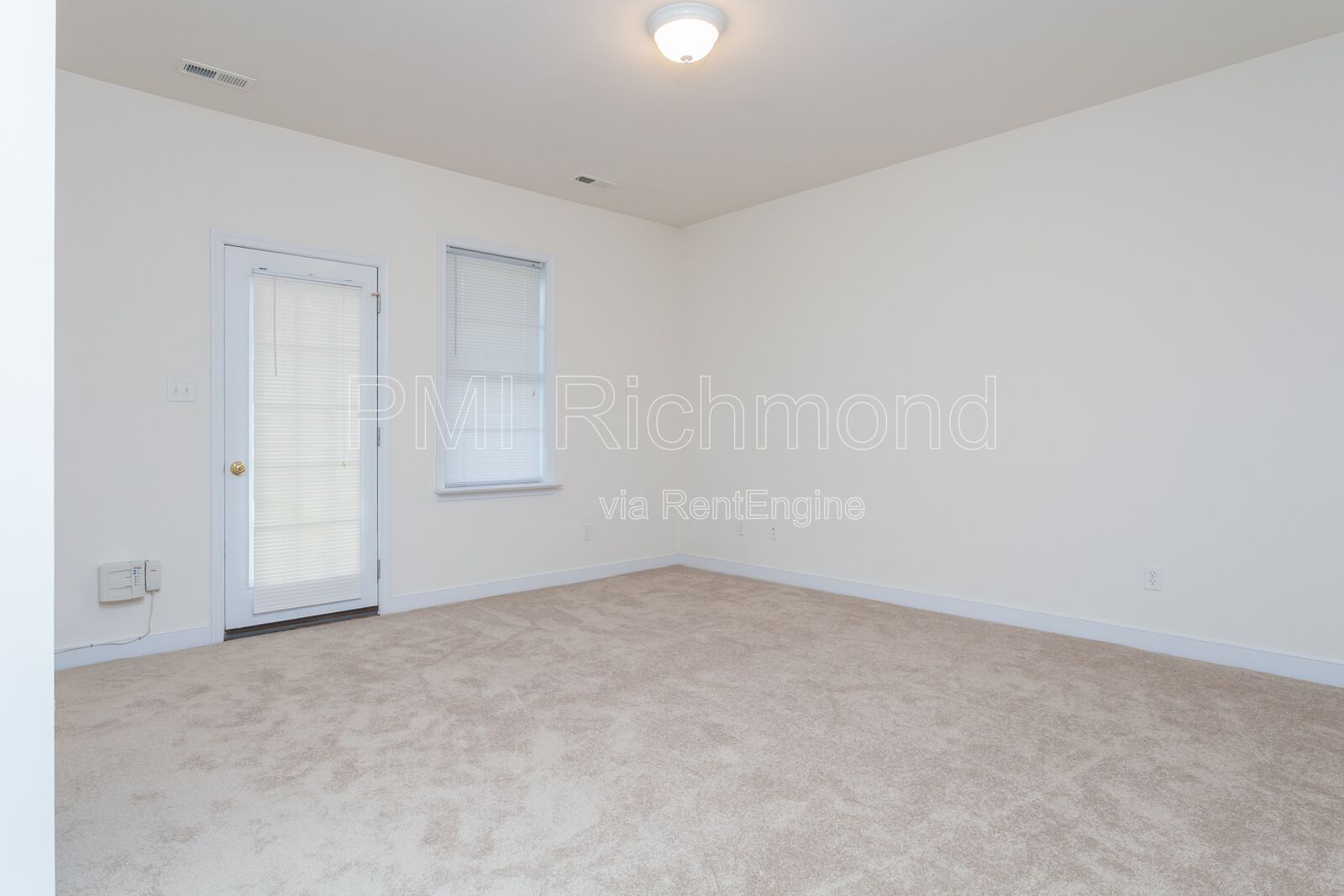 Beautiful Town Home in the Townes at Stratford Subdivision in Richmond! property image