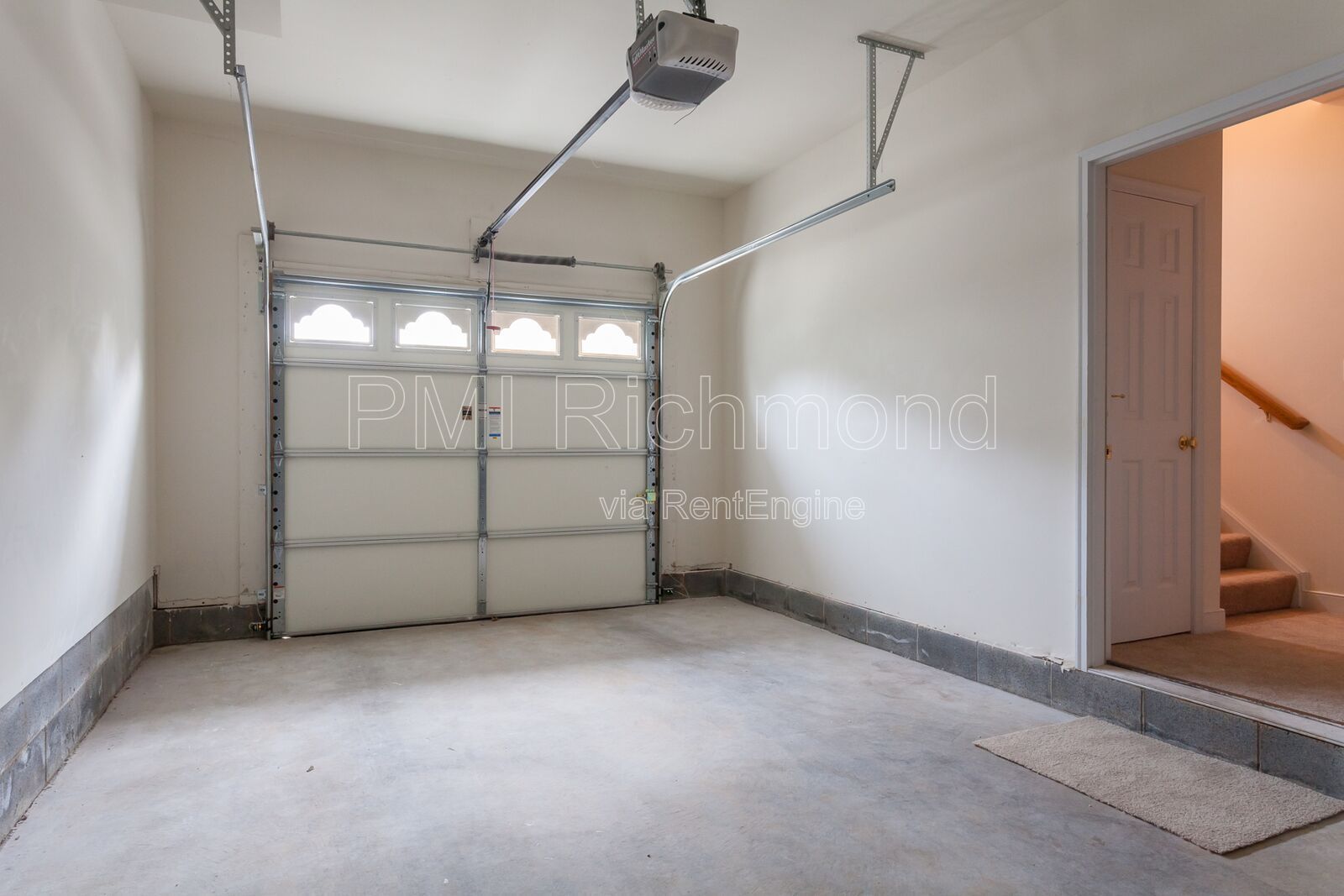 Beautiful Town Home in the Townes at Stratford Subdivision in Richmond! property image