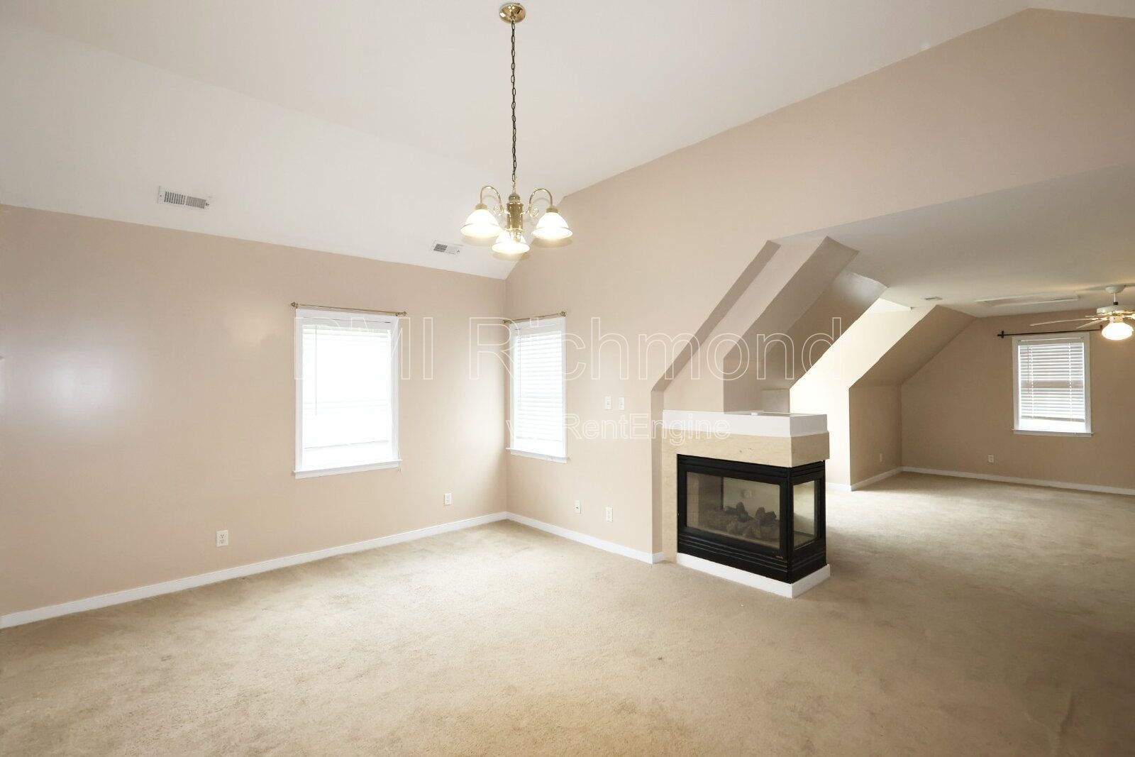 Traditional Style Single Family 4Bed Home in Chesterfield! property image