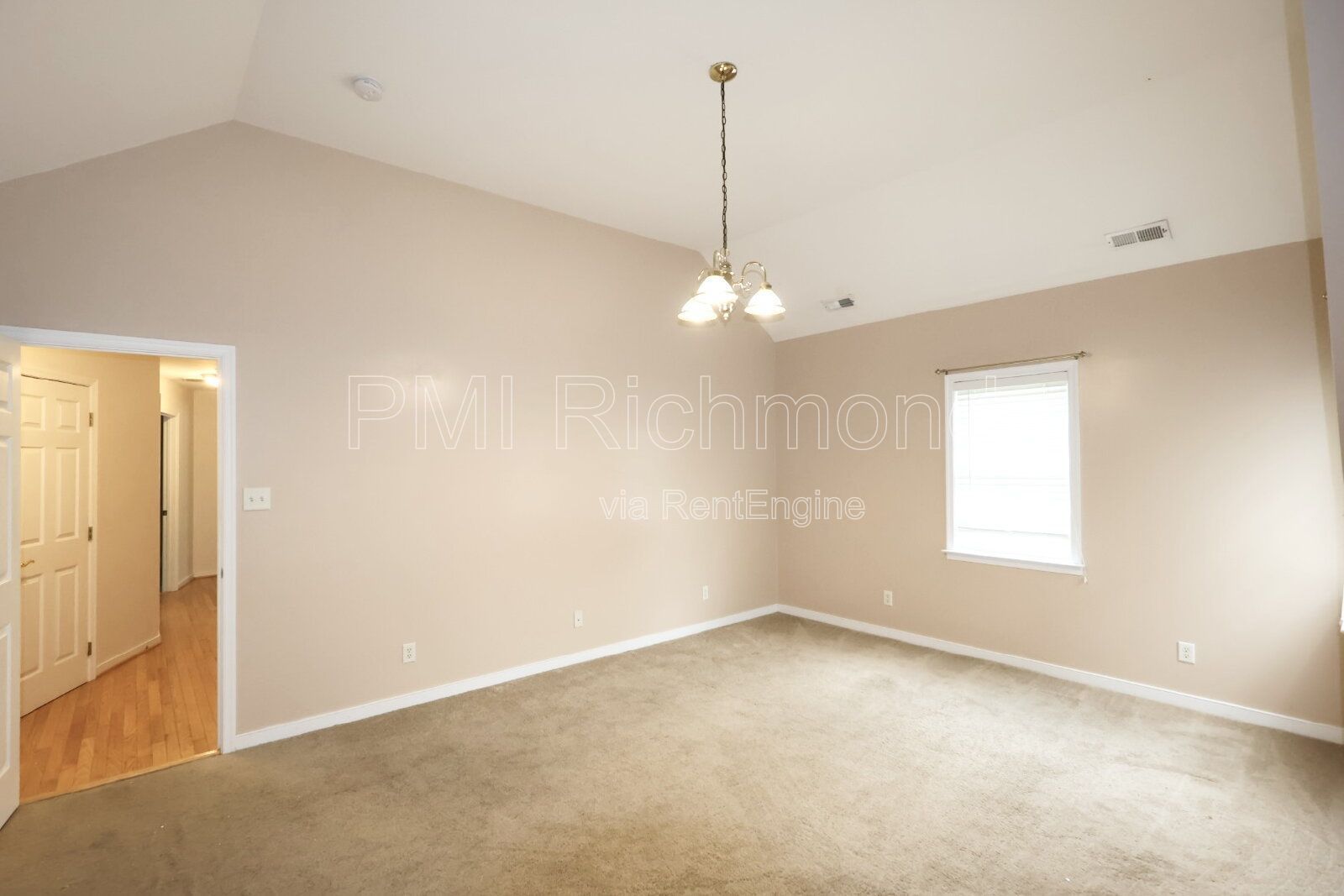 Traditional Style Single Family 4Bed Home in Chesterfield! property image