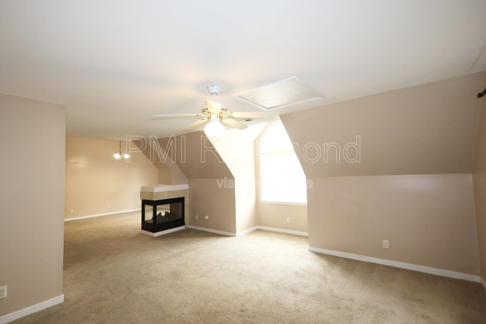 Traditional Style Single Family 4Bed Home in Chesterfield! property image