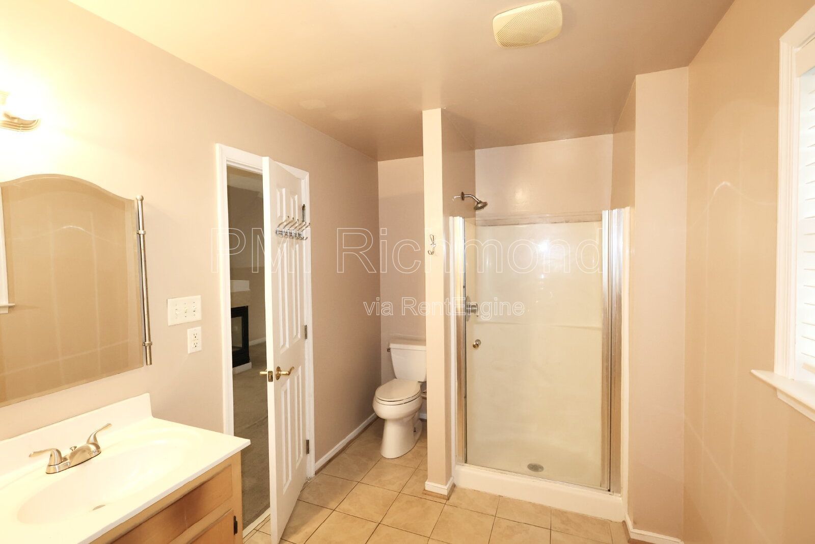 Traditional Style Single Family 4Bed Home in Chesterfield! property image