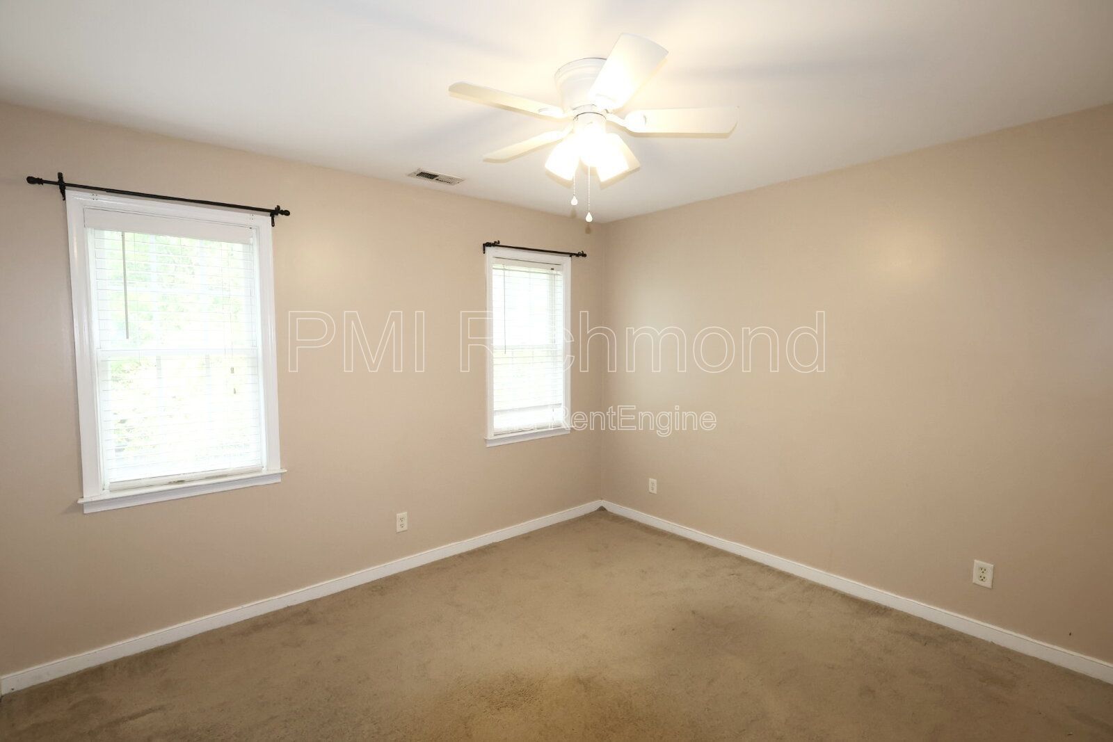 Traditional Style Single Family 4Bed Home in Chesterfield! property image