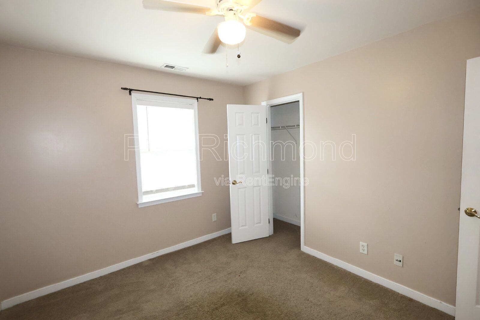 Traditional Style Single Family 4Bed Home in Chesterfield! property image