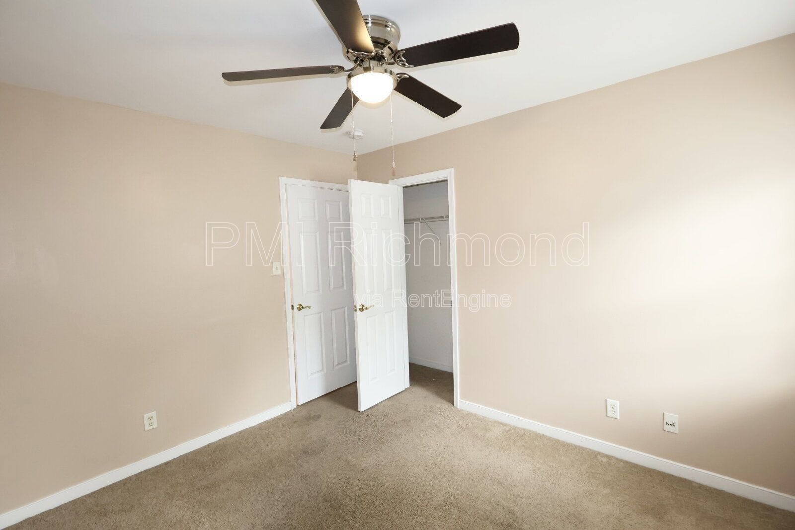 Traditional Style Single Family 4Bed Home in Chesterfield! property image