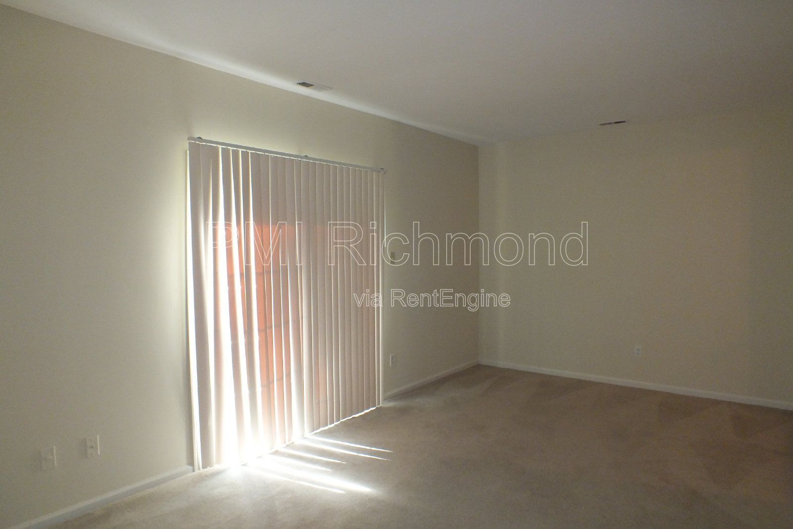 Wonderful 3 Bed, 1.5 Bath Townhouse in the West End! property image