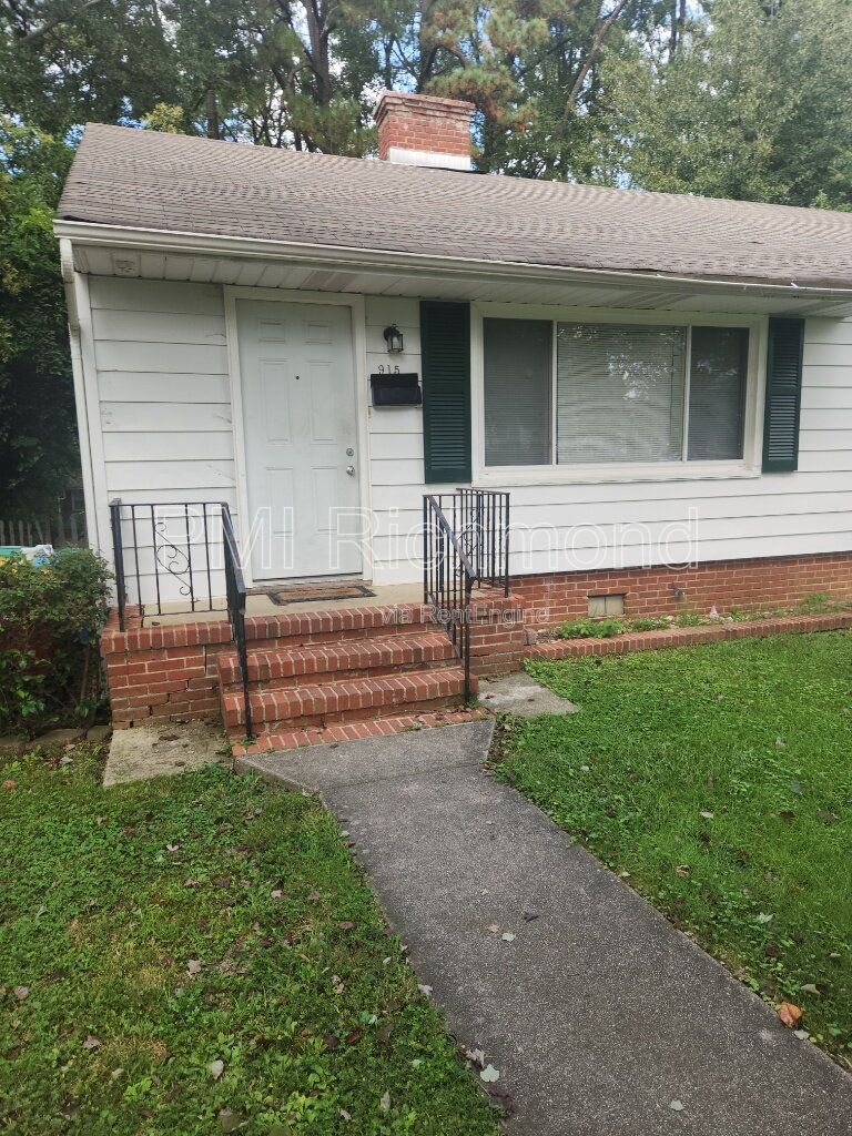 Cozy 3Bed Home with Large Yard in Petersburg! property image