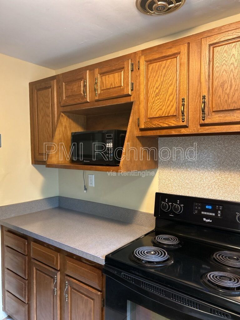 Spacious 5-Bed Home in the Broad Meadows Subdivision of Glen Allen! property image