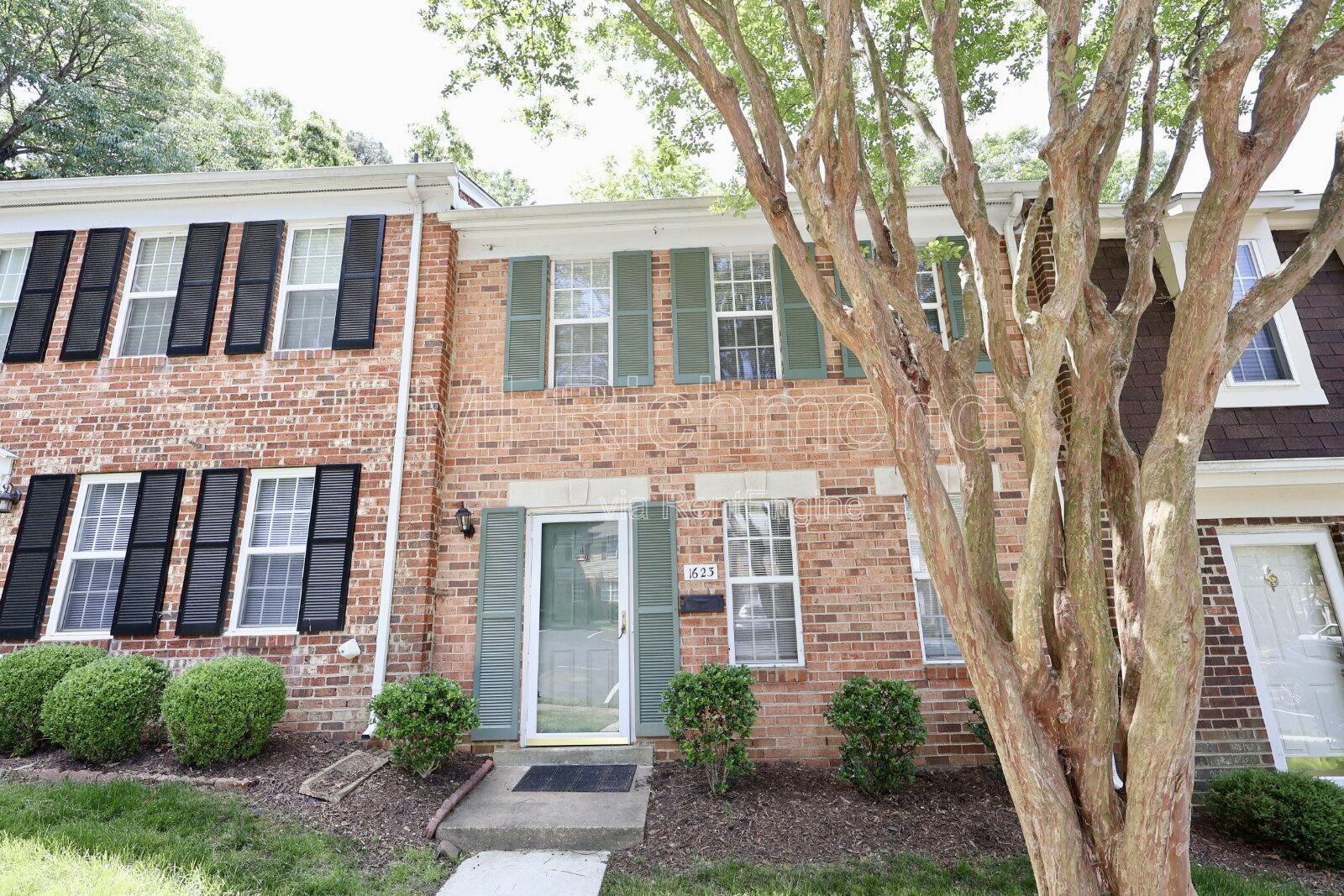 Wonderful 3 Bed, 1.5 Bath Townhouse in the West End! property image