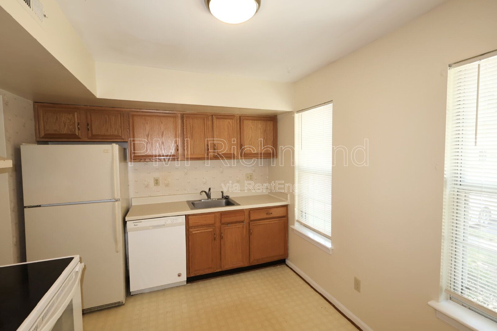 Wonderful 3 Bed, 1.5 Bath Townhouse in the West End! property image