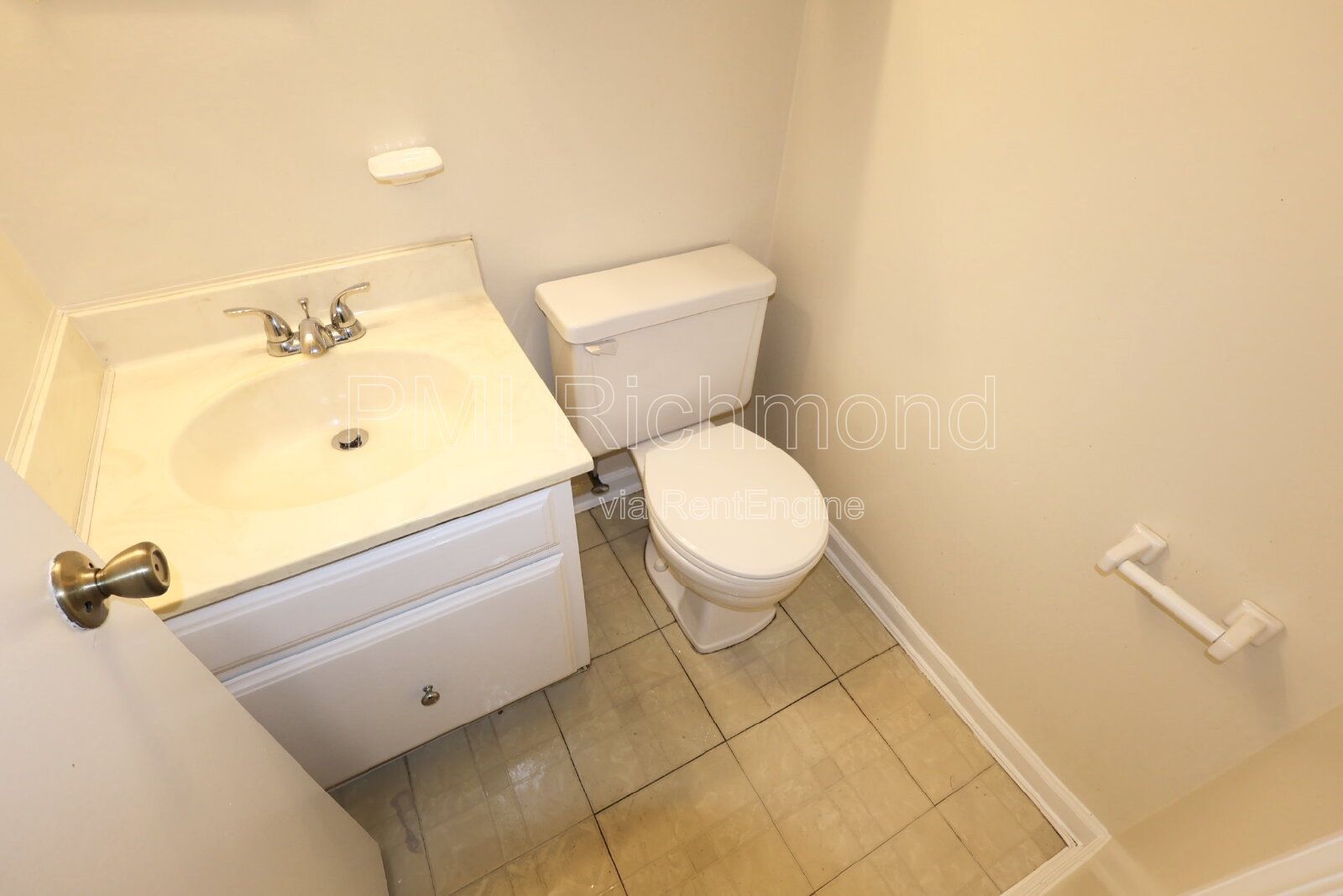 Wonderful 3 Bed, 1.5 Bath Townhouse in the West End! property image