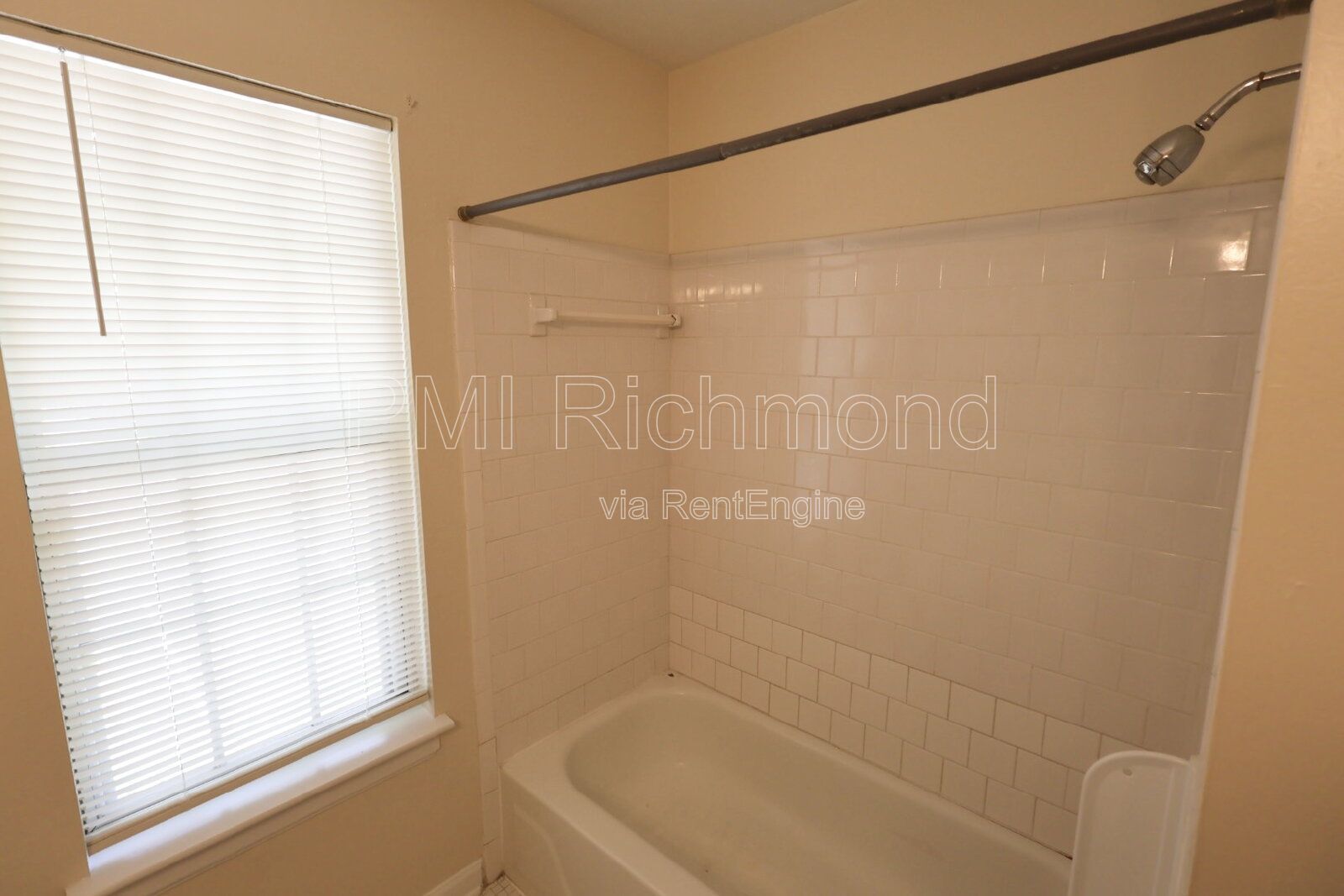 Wonderful 3 Bed, 1.5 Bath Townhouse in the West End! property image