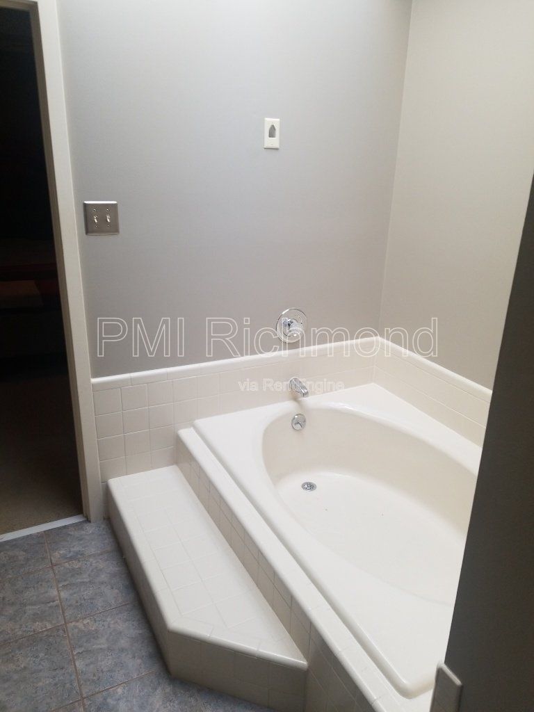 Cozy 3-Bedroom Cedar Chase Home in Henrico! property image