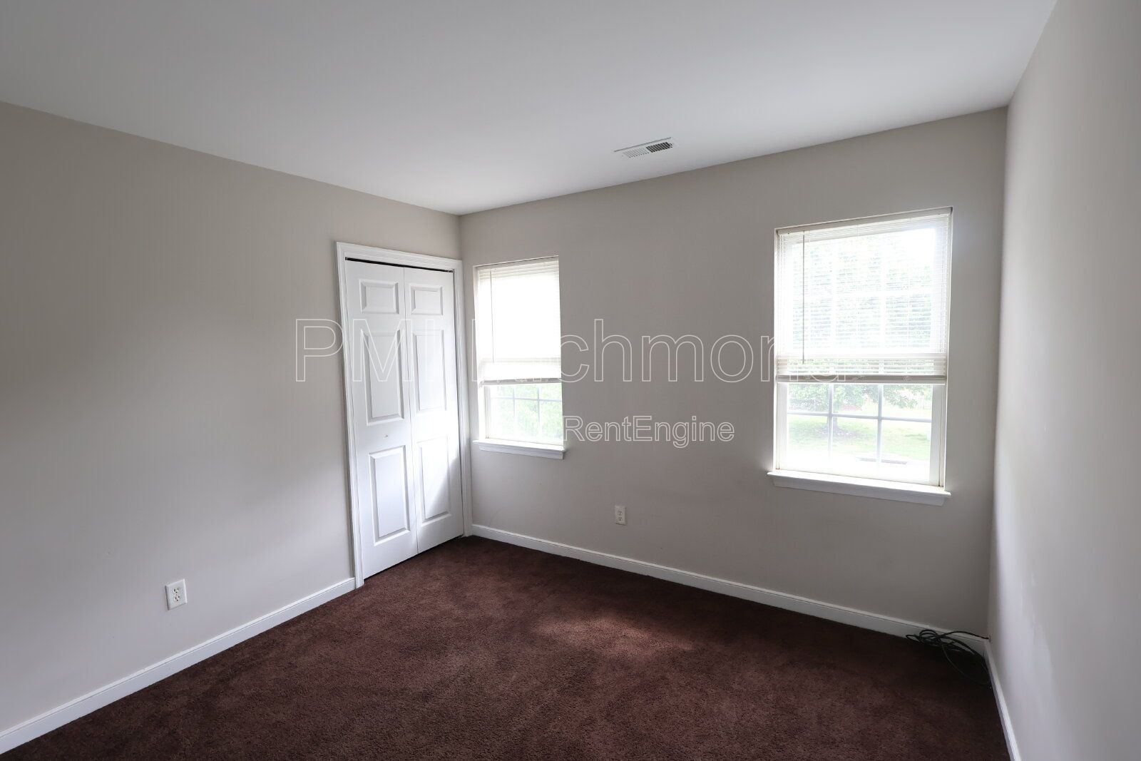 Single Family Colonial Style Home in the Cedar Grove Subdivision! property image