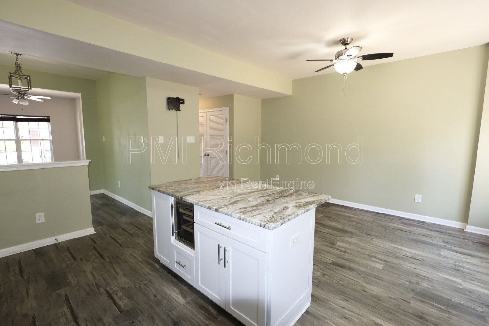 Updated 3-Bed Townhouse in Ashland with a Stunning Kitchen! property image