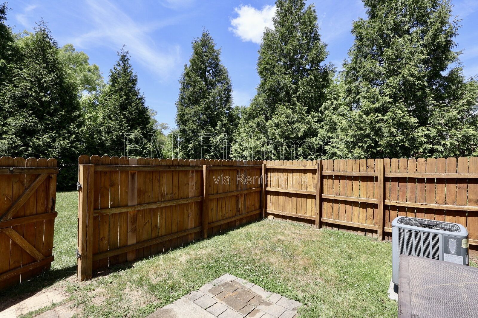 Updated 3-Bed Townhouse in Ashland with a Stunning Kitchen! property image
