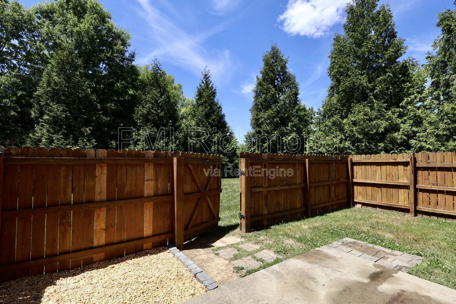 Updated 3-Bed Townhouse in Ashland with a Stunning Kitchen! property image