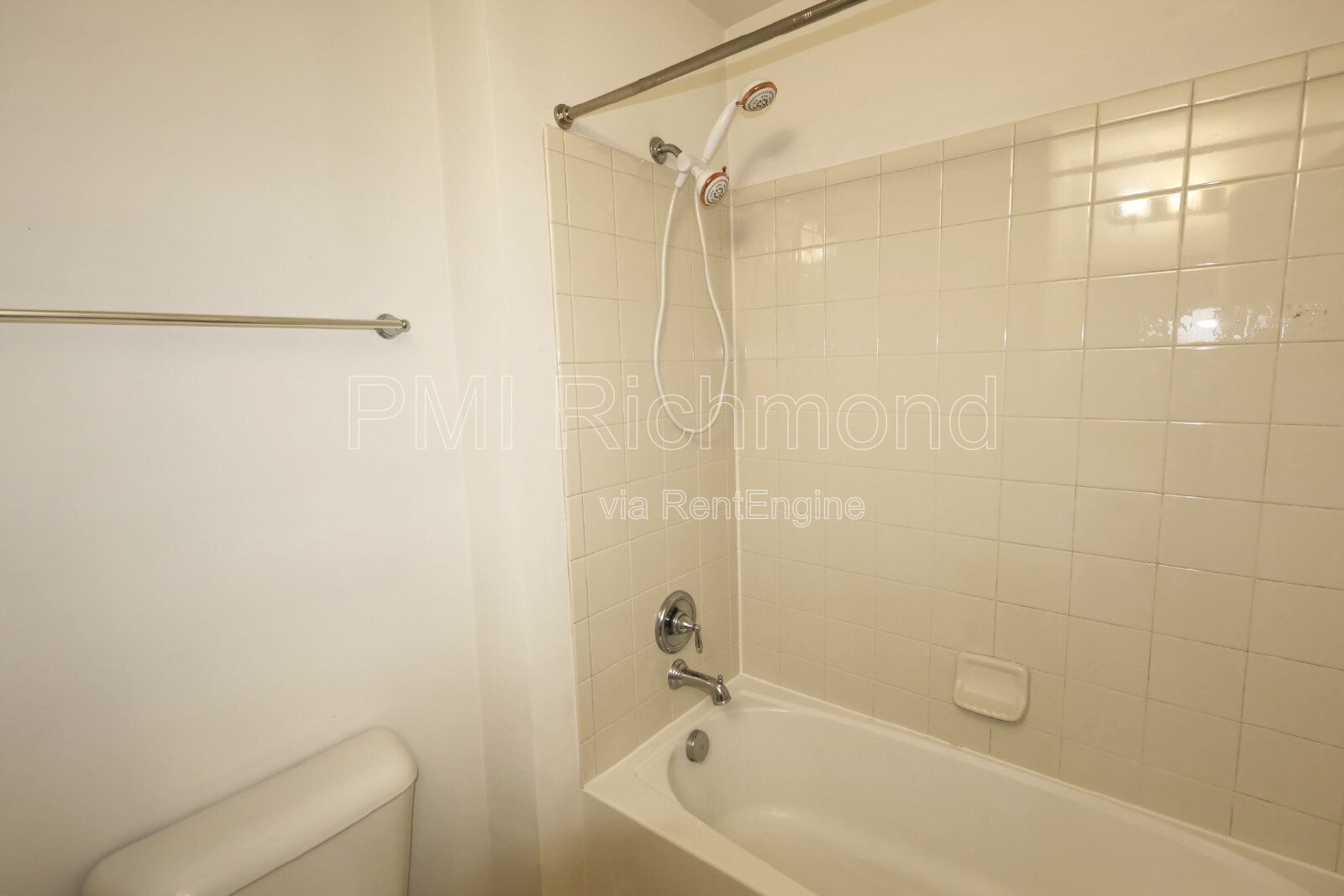 Charming 3-Bed Townhome with 1452 Sq Ft of Comfort in North Chesterfield! property image