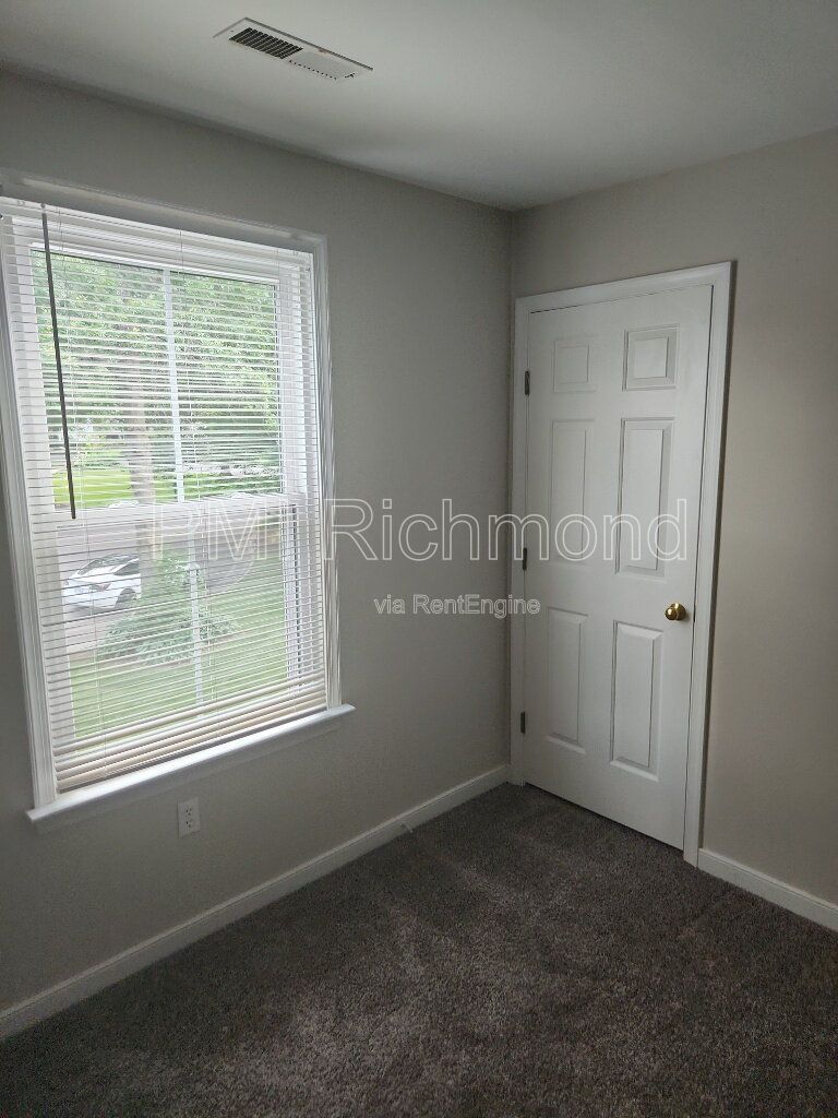 Beautiful 4-Bed Home in the Subdivision of Manor Park at Wyndhm in Glen Allen! property image