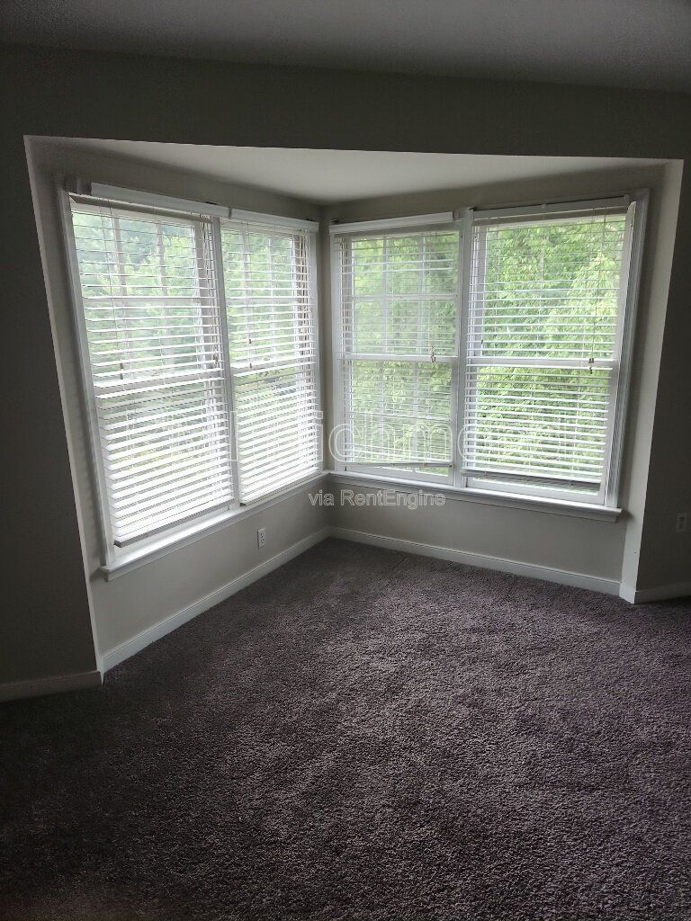 Beautiful 4-Bed Home in the Subdivision of Manor Park at Wyndhm in Glen Allen! property image