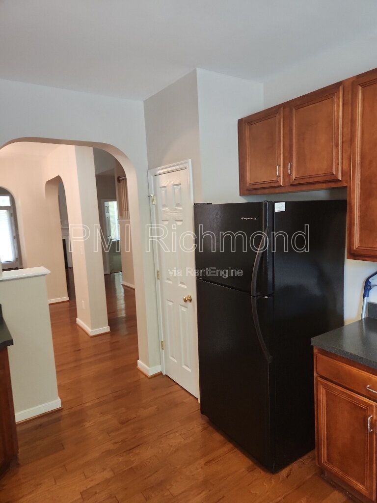 Amazing 3-Bedroom House in Chesterfield! property image