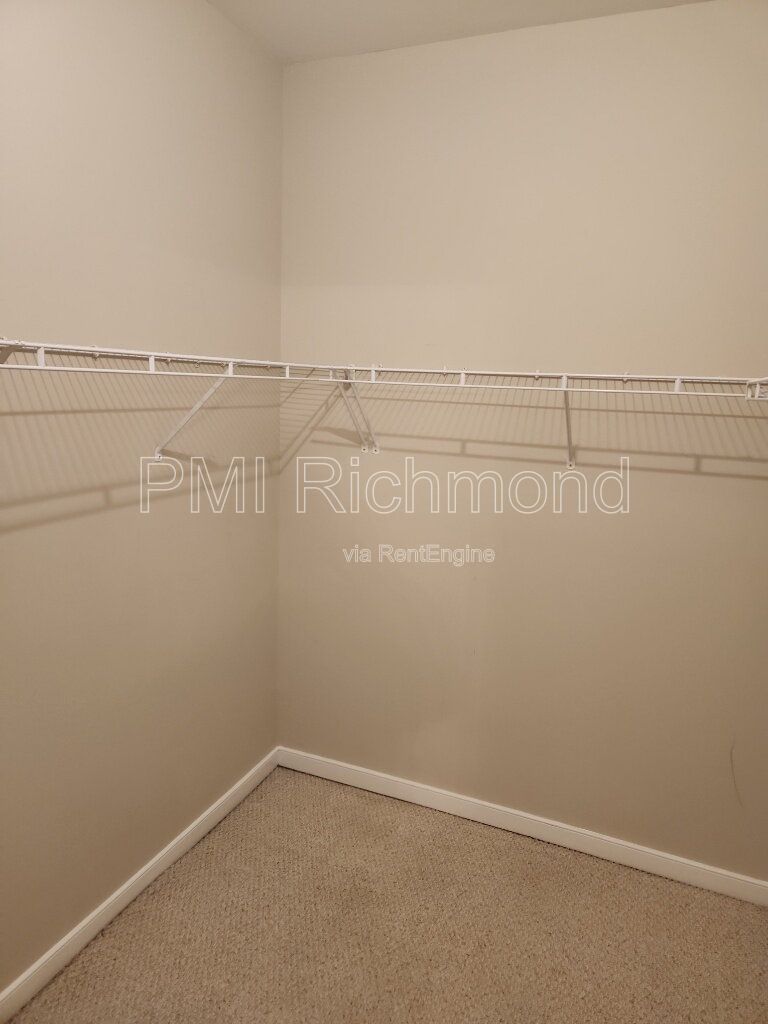 Amazing 3-Bedroom House in Chesterfield! property image