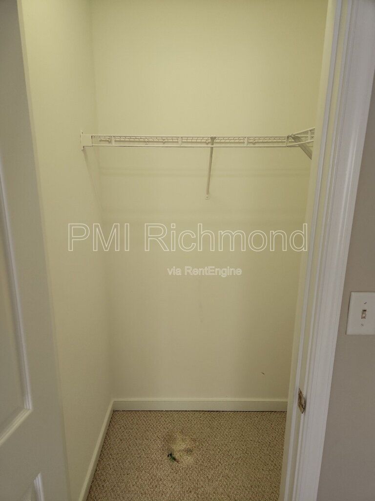 Amazing 3-Bedroom House in Chesterfield! property image