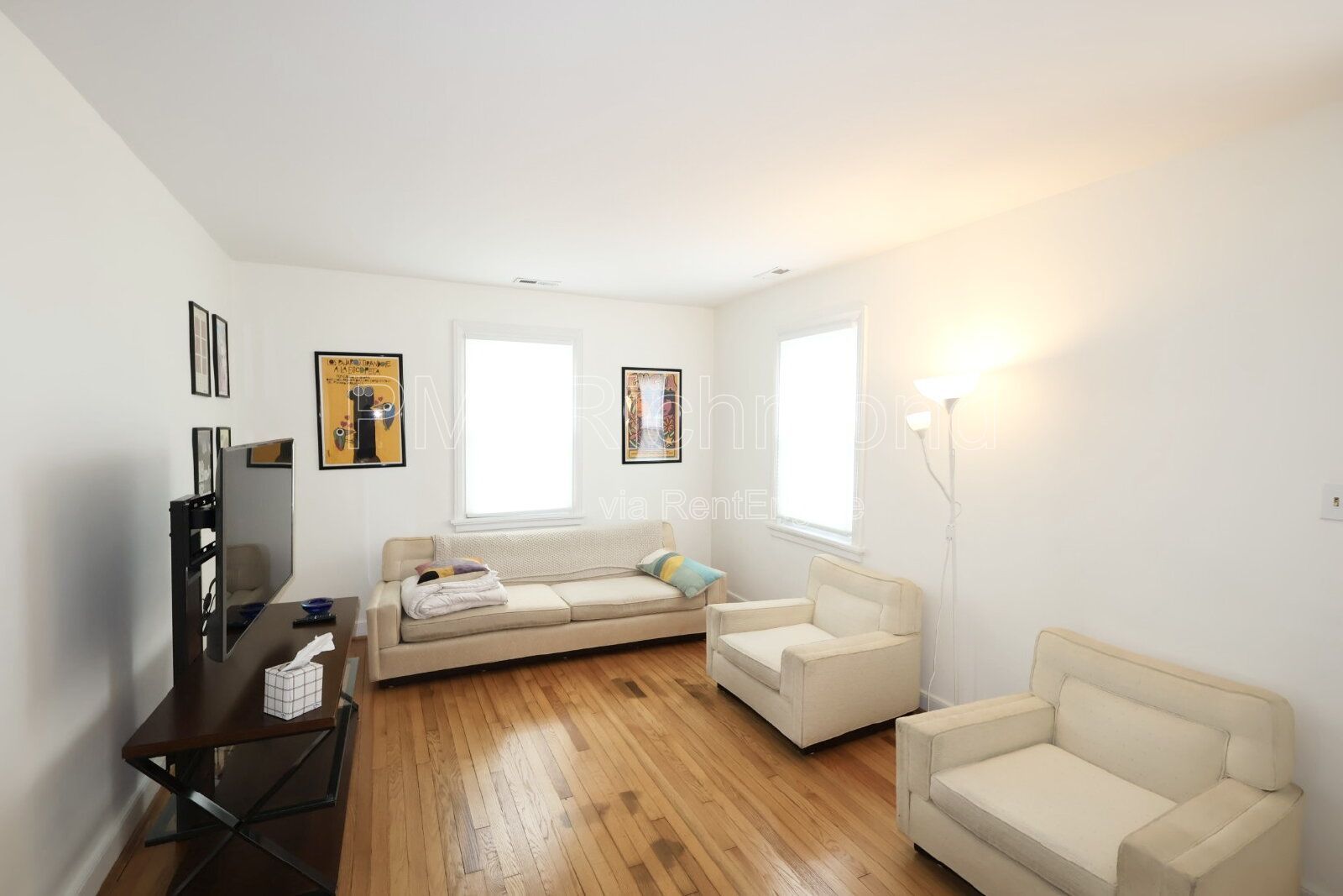 Cute & Cozy 2-Bed Retreat on Maple Avenue in Richmond! property image
